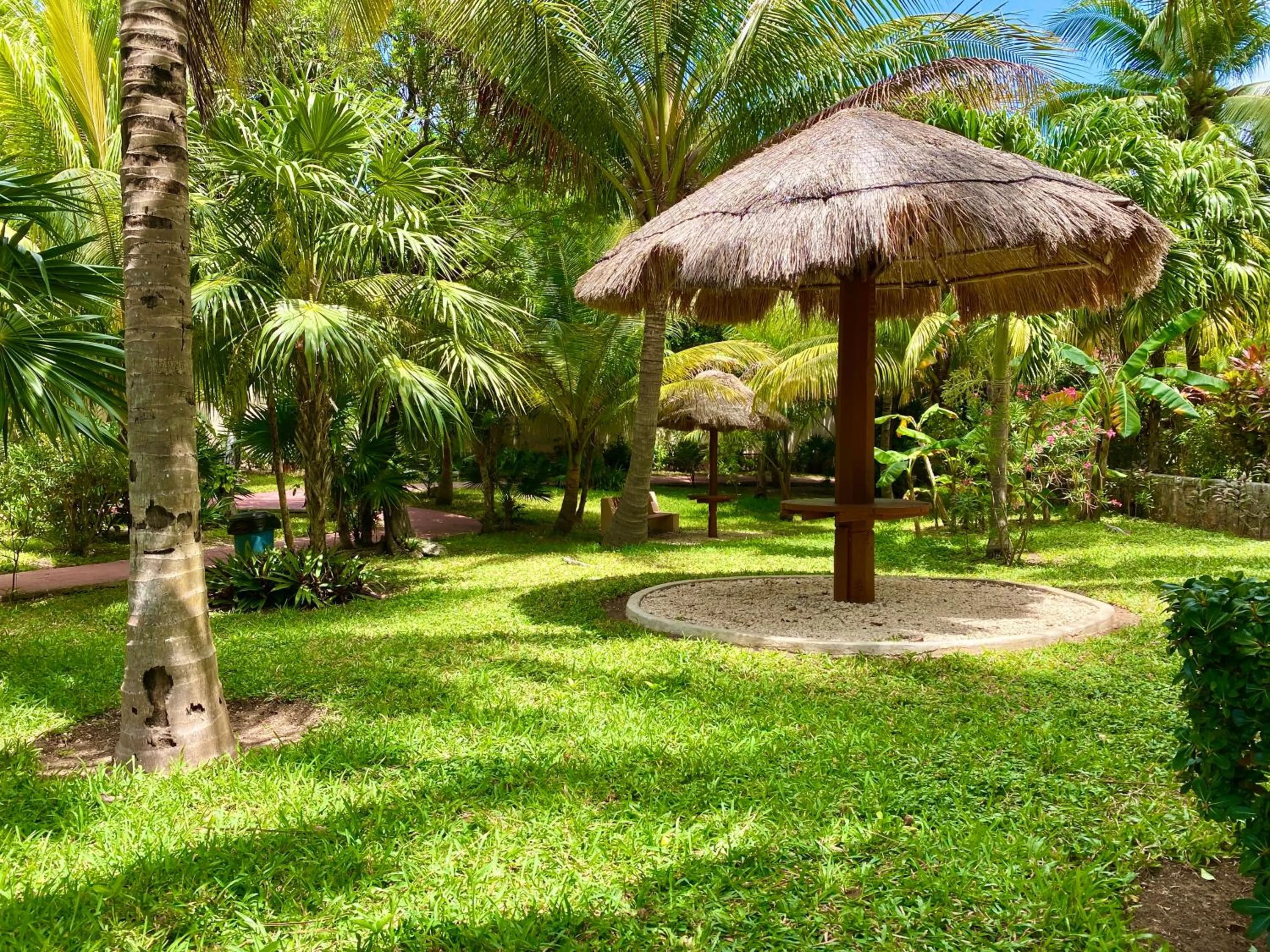 Garden in Villas Tropical By Andiani