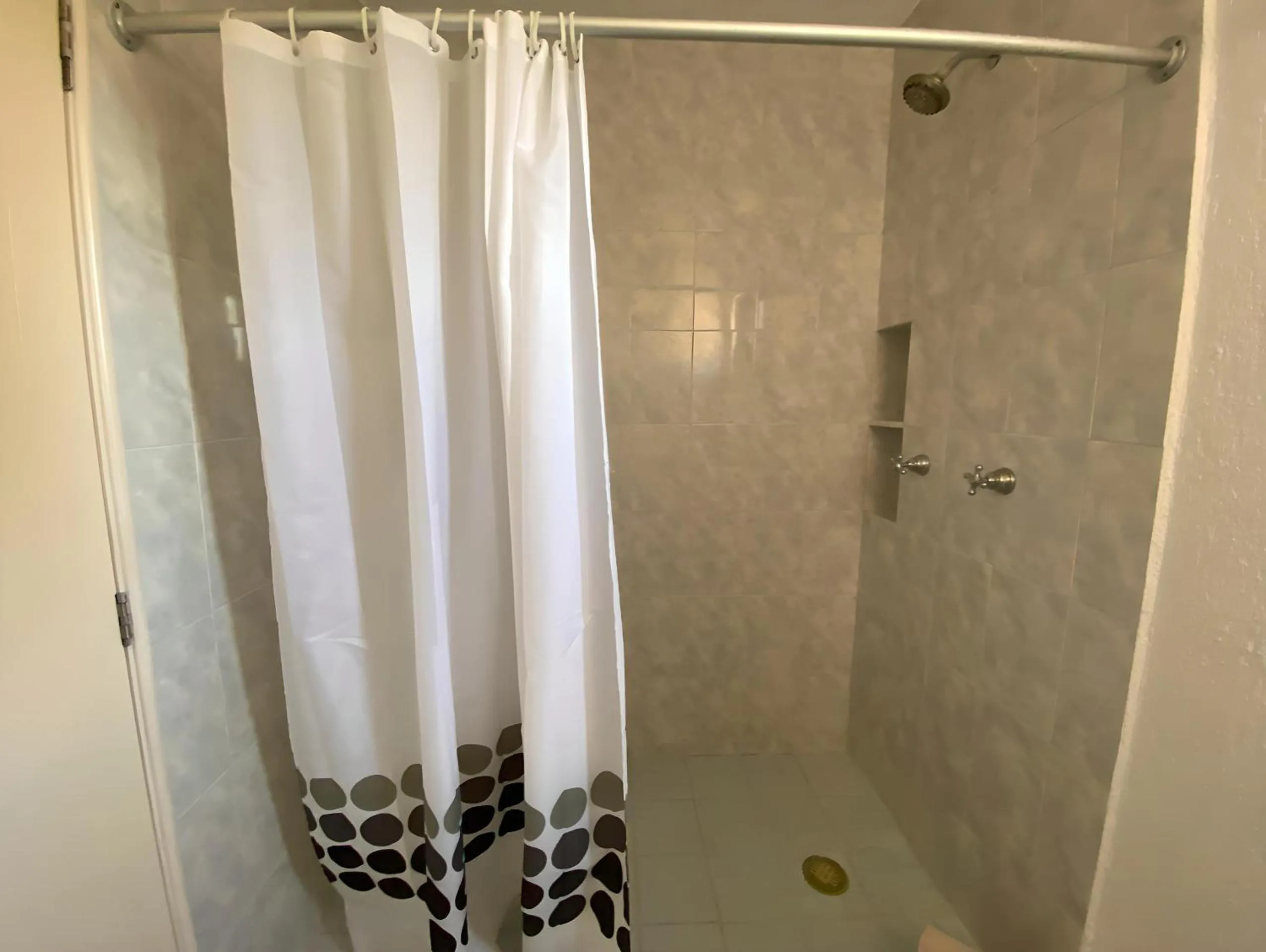 Shower in Villas Tropical By Andiani