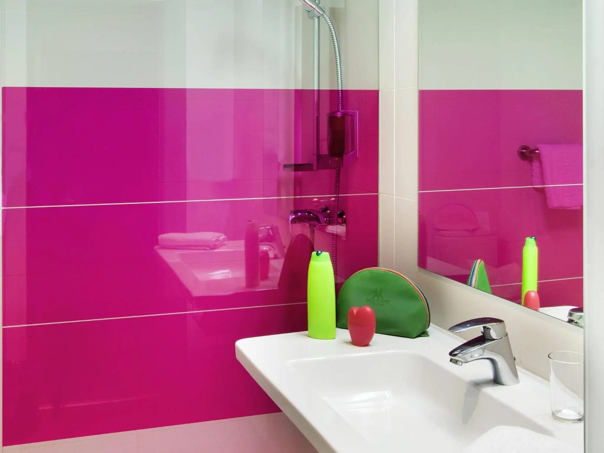 Bedroom in Ibis Styles Madrid Prado