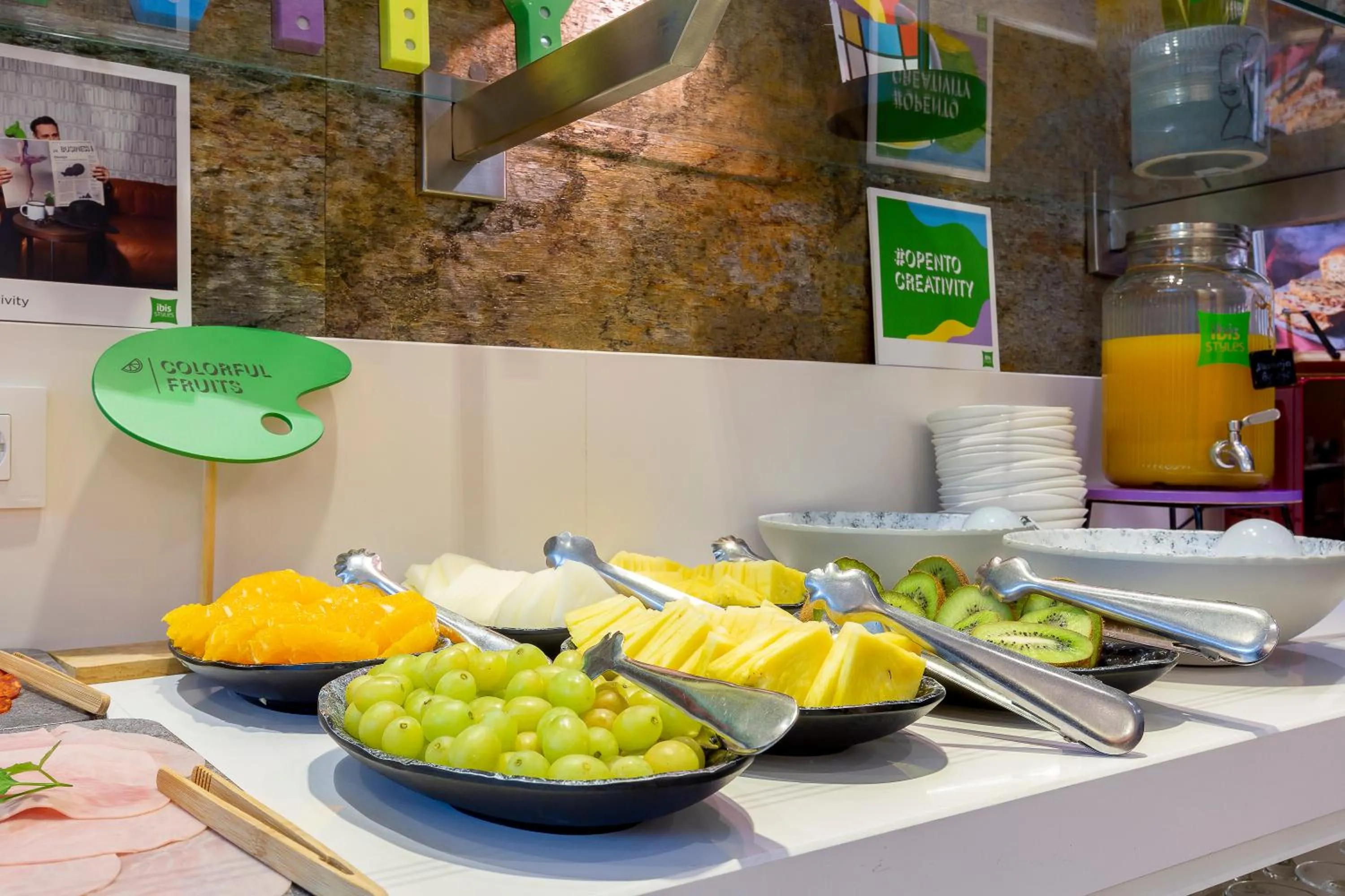 Buffet breakfast in Ibis Styles Madrid Prado