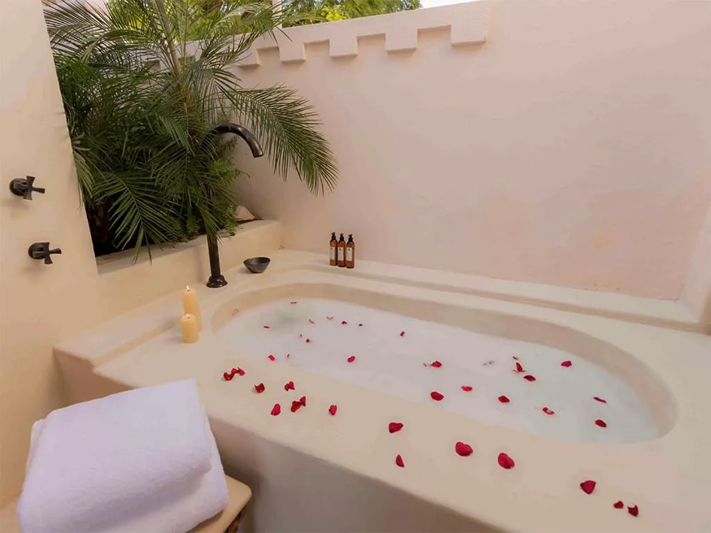 Bath in La Valise San Miguel de Allende, Member of Small Luxury Hotels