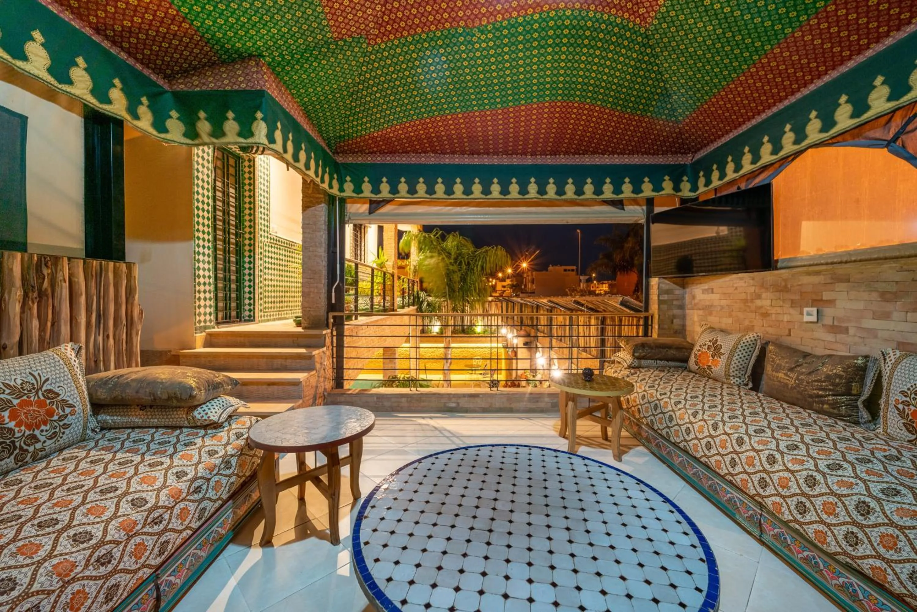 Lounge or bar, Bed in Riad Les Nuits De Fès