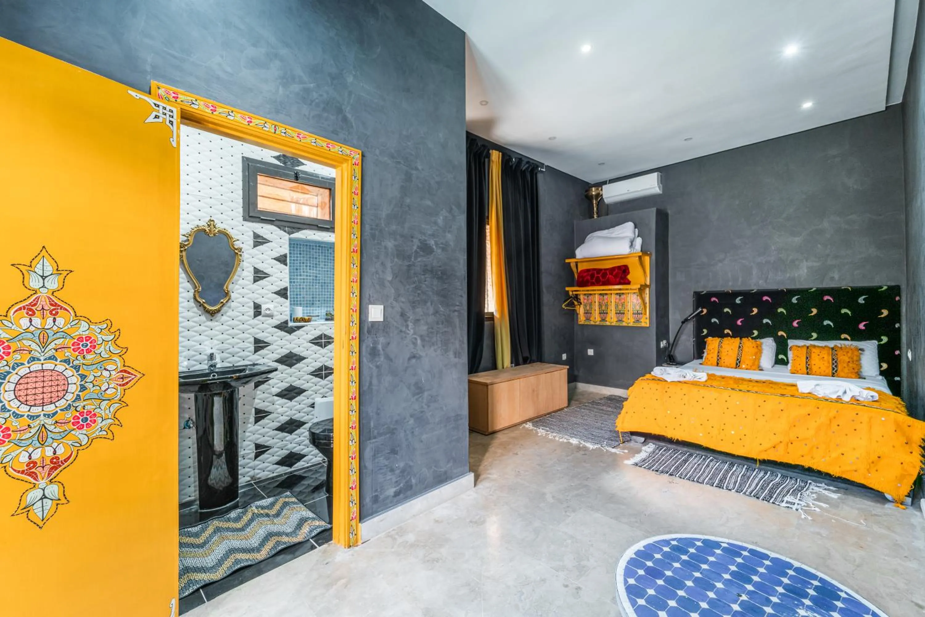 Bedroom, Bed in Riad Les Nuits De Fès