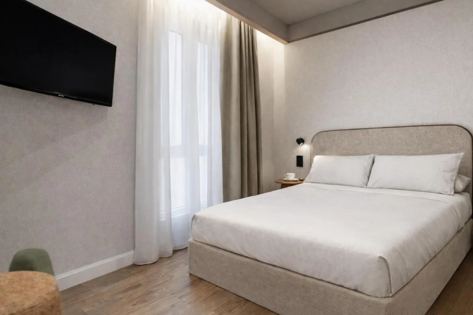 Bed in Petit Palace Preciados