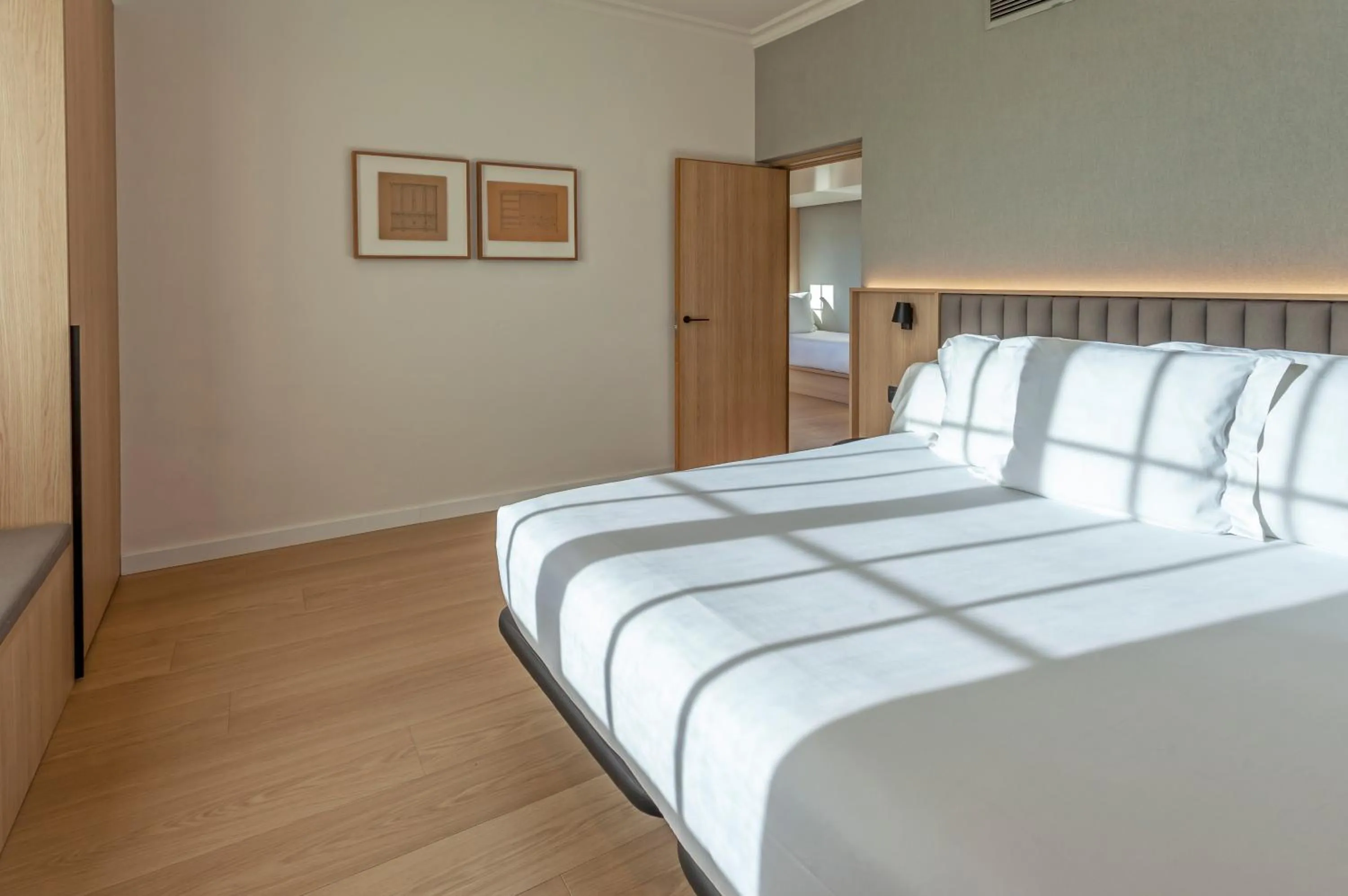 Bed in Hotel Astoria