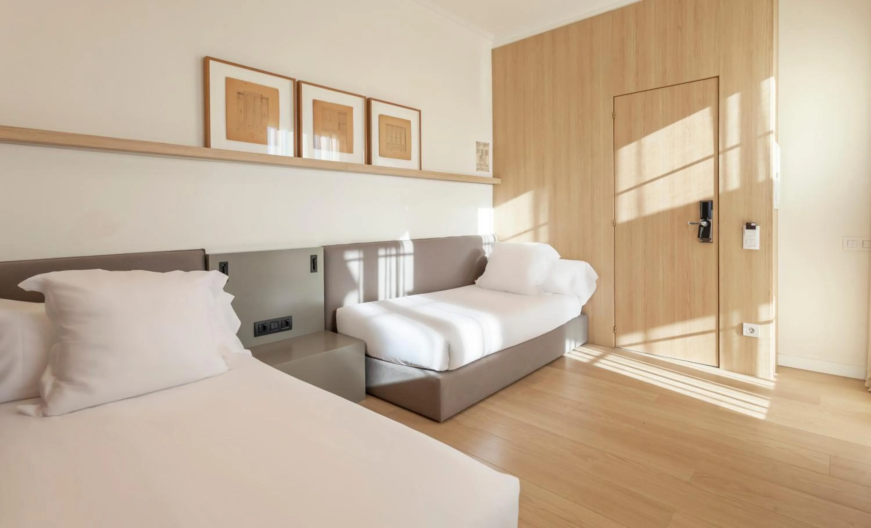 Bed in Hotel Astoria