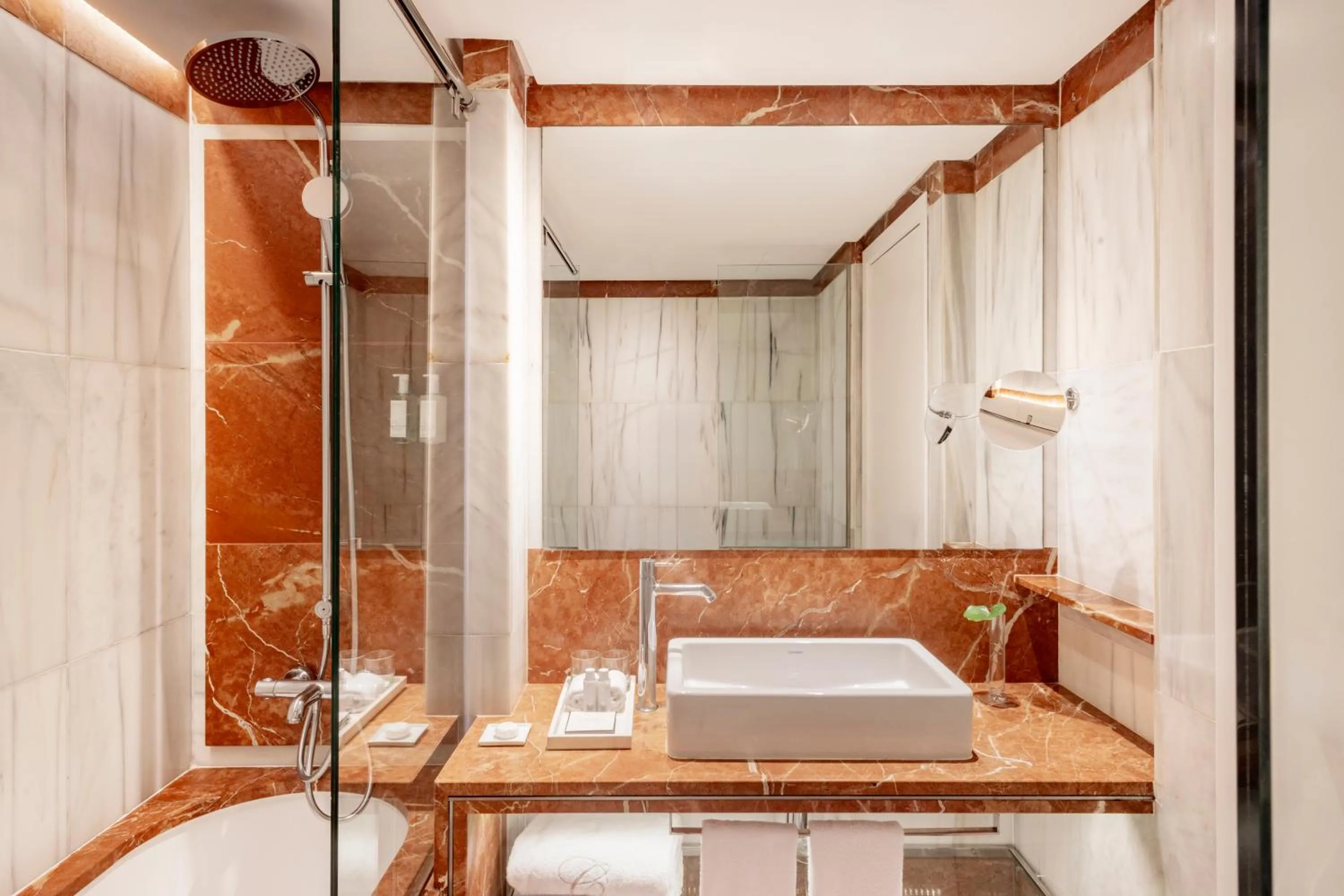 Bathroom in Claris Hotel & Spa GL, a Small Luxury Hotel of the World