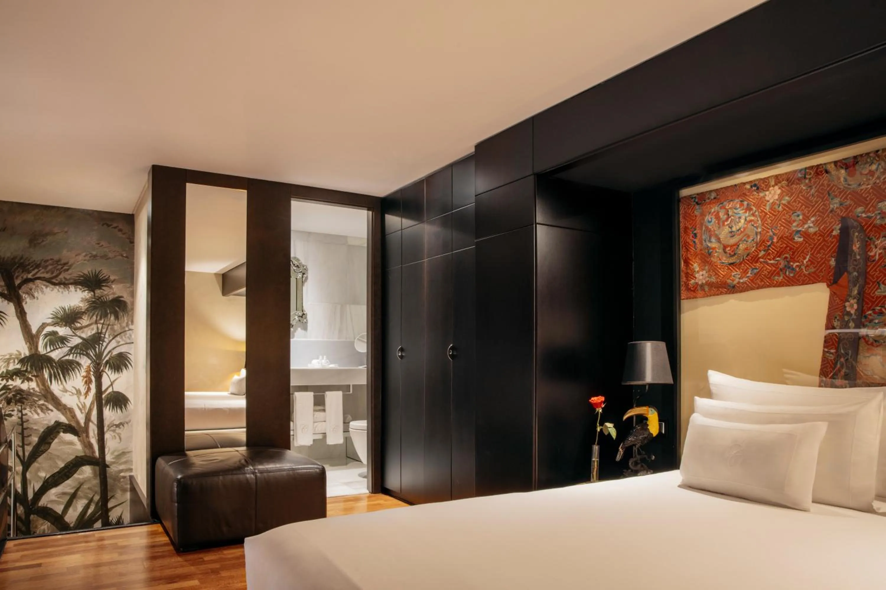 Bedroom, Bed in Claris Hotel & Spa GL, a Small Luxury Hotel of the World