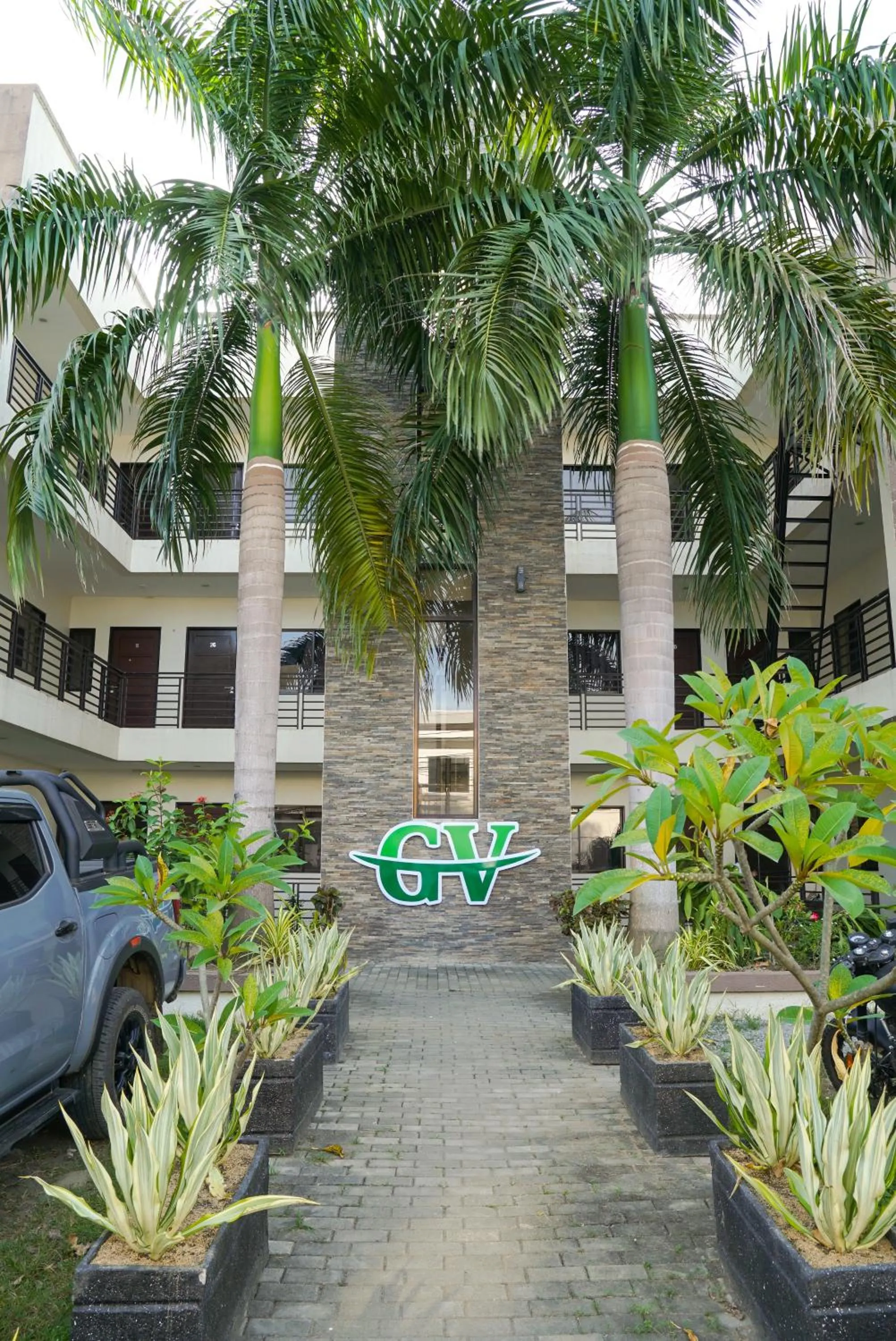 Facade/entrance in Garden Vista Hotel