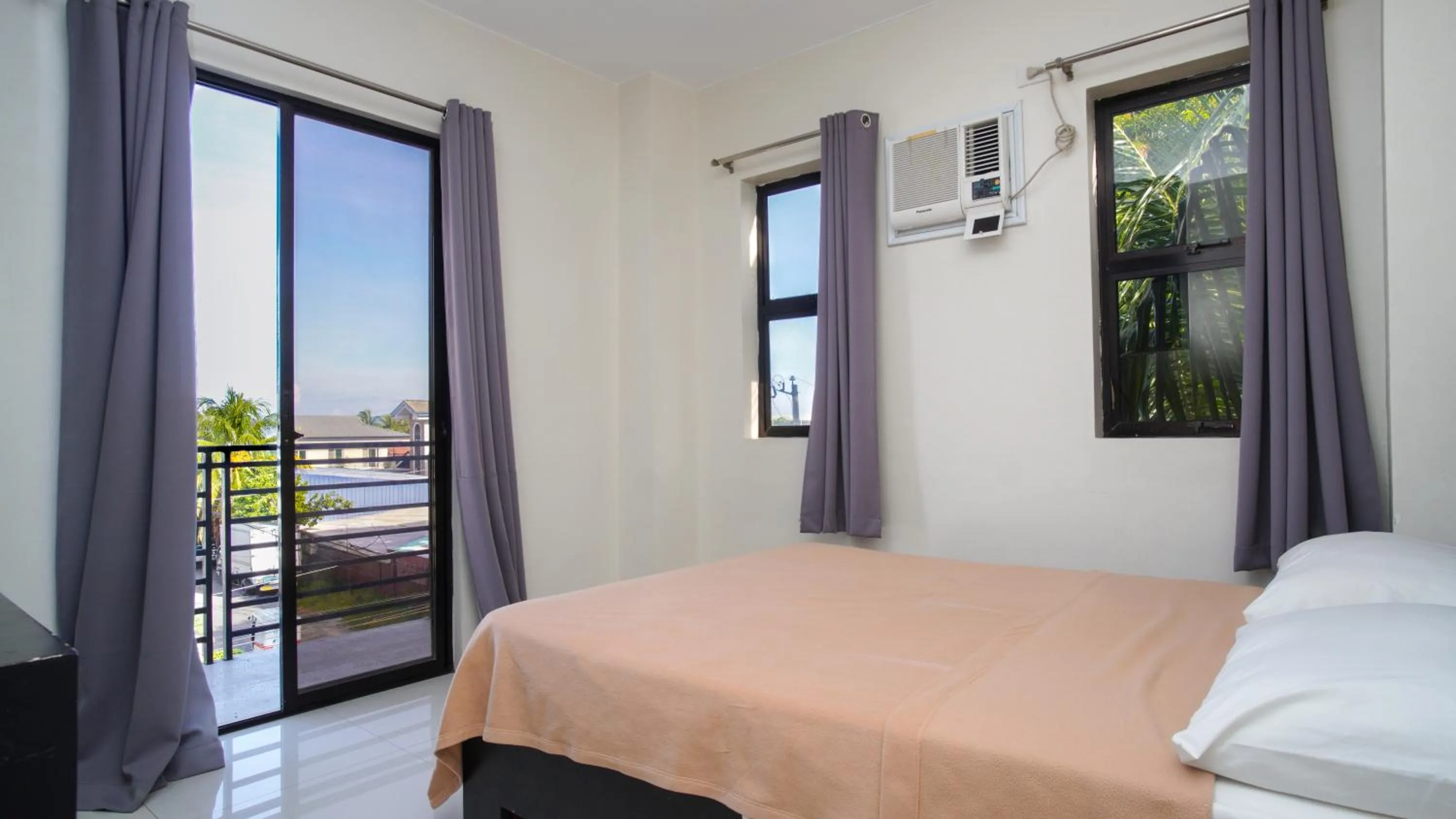 Bedroom in Garden Vista Hotel