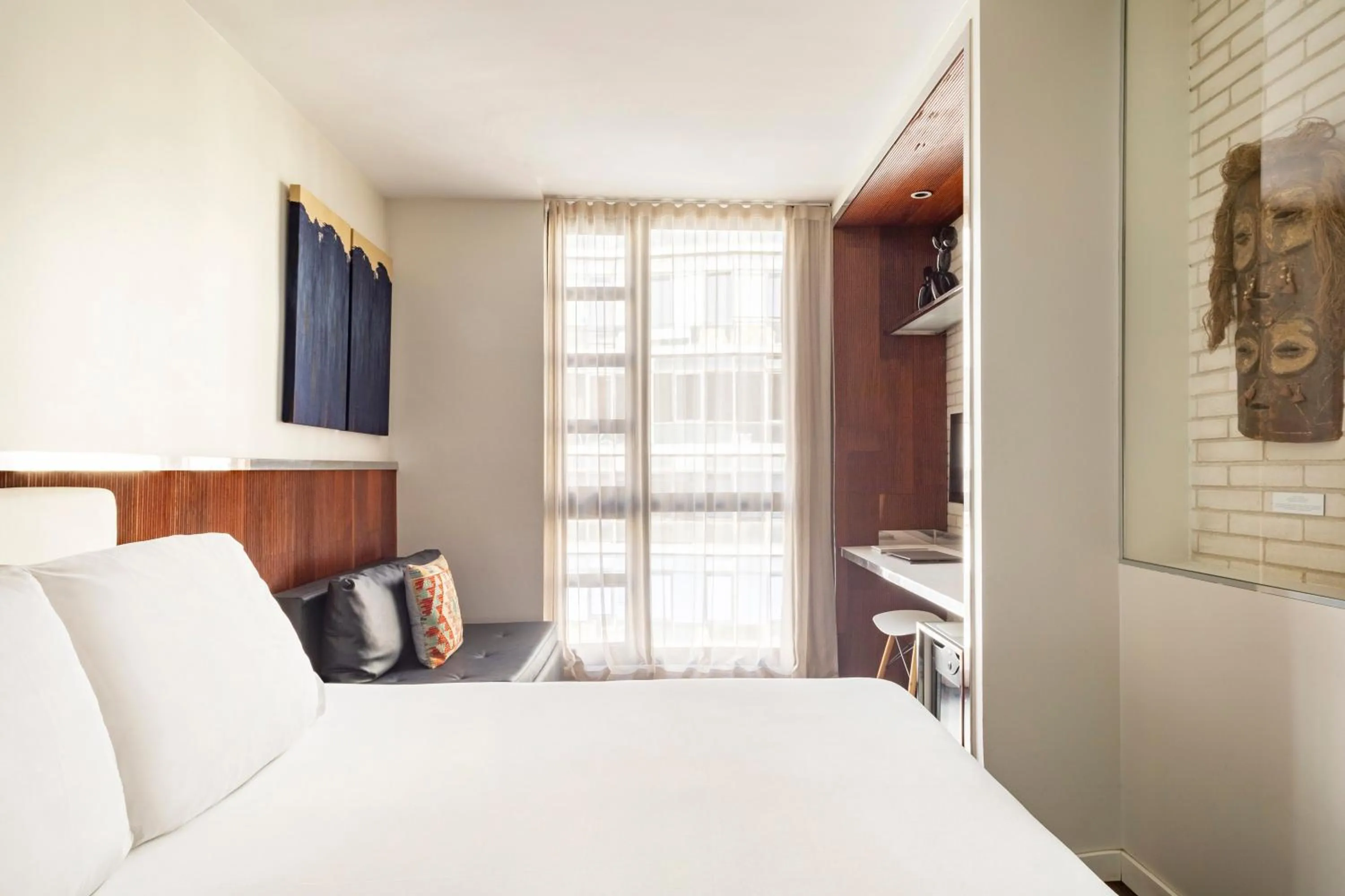 Bedroom, Bed in Hotel Balmes, a member of Preferred Hotels & Resorts