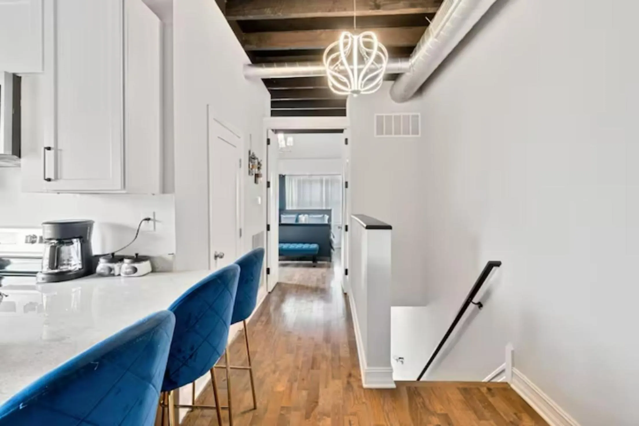 Dining area in Urban Oasis Ed Sheeran Vibes 15 Mins Away