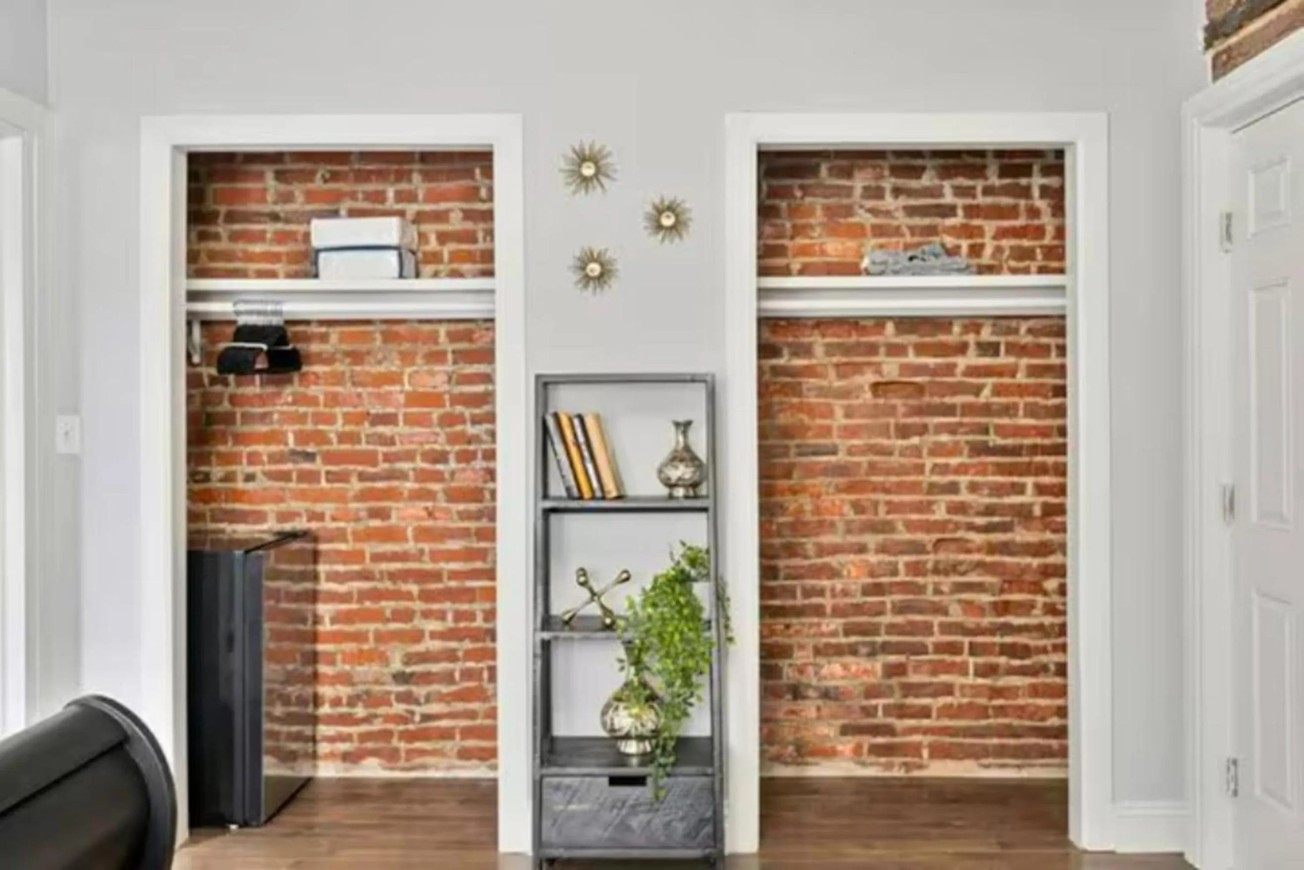 Decorative detail in Urban Oasis Ed Sheeran Vibes 15 Mins Away