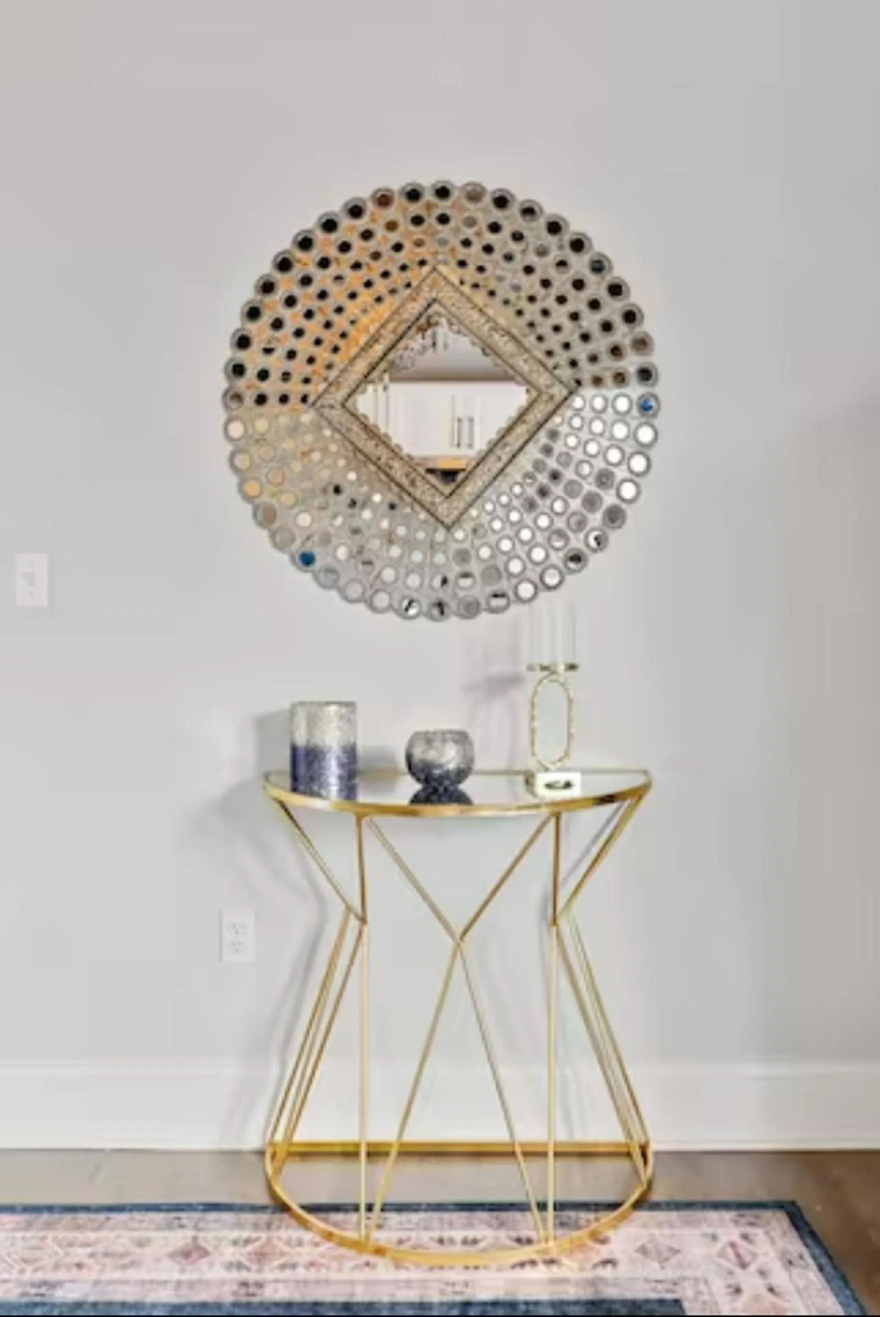 Decorative detail in Upscale Luxury Suites Minutes From Center City