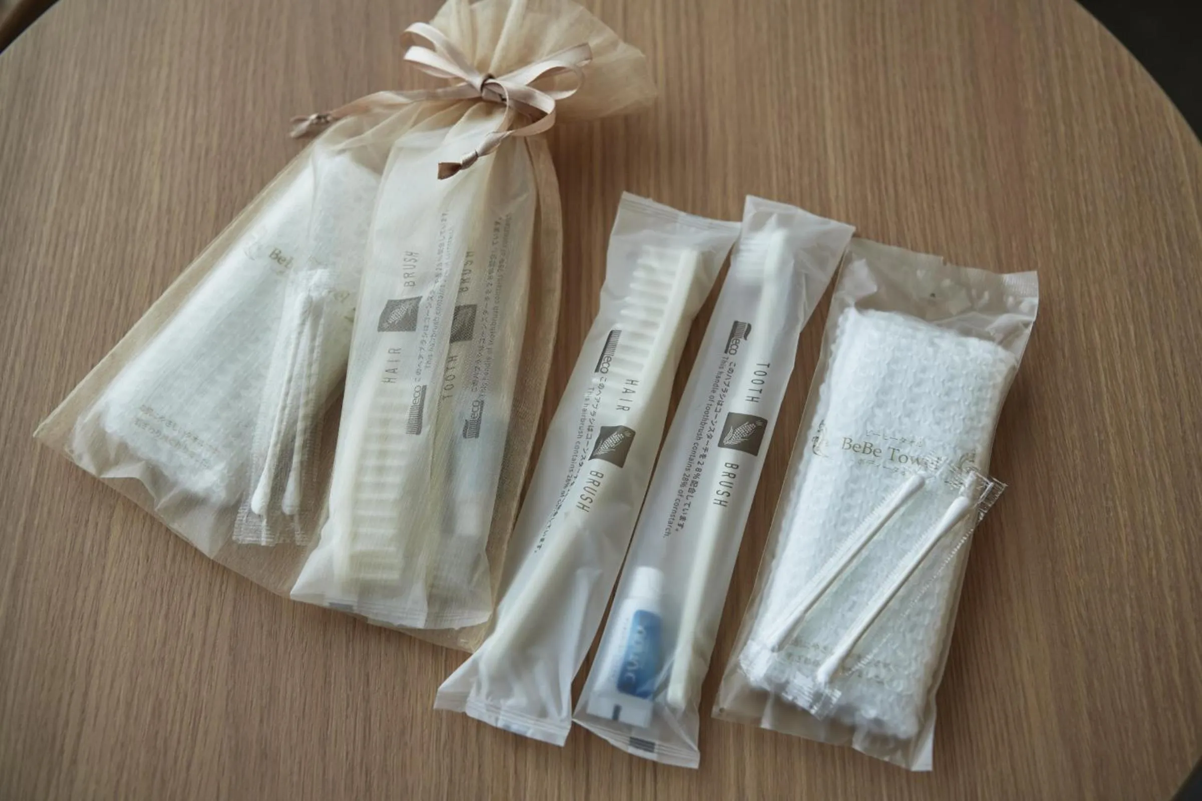 Photo of the whole room in THE HOTELS HAKATA Harushige SHINKAN