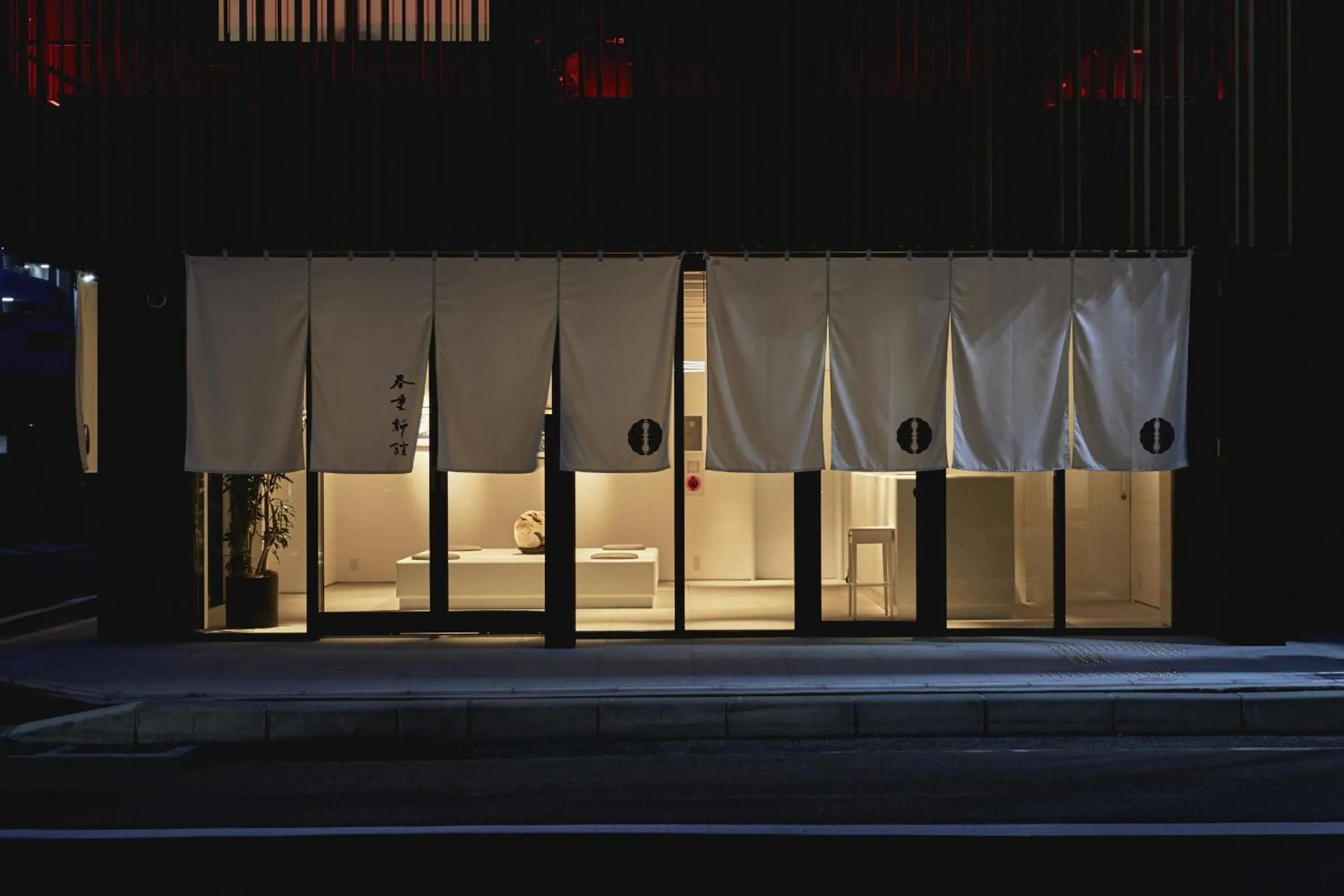 Facade/entrance in THE HOTELS HAKATA Harushige SHINKAN