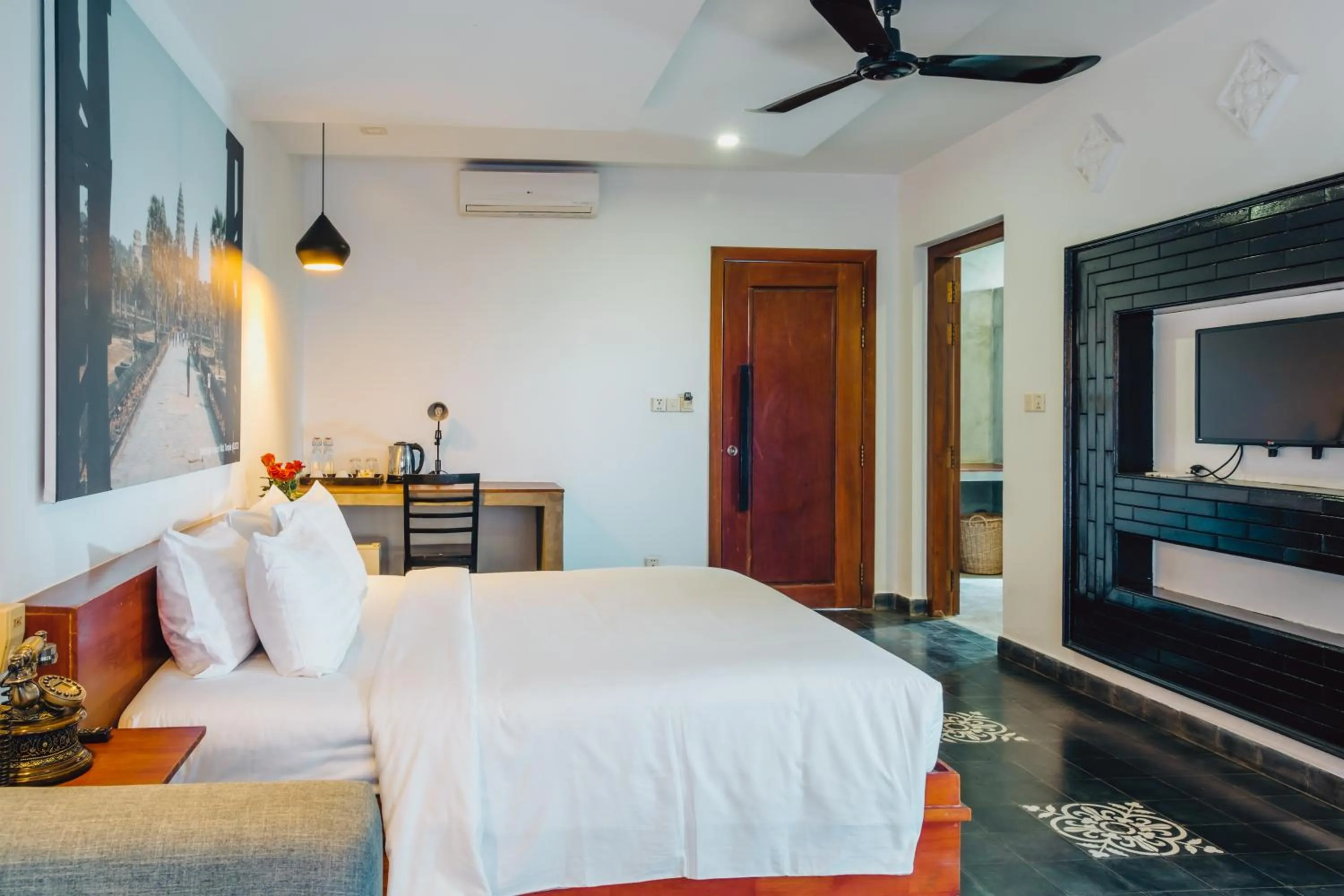 Photo of the whole room, Bed in Bopha Watbo Residence