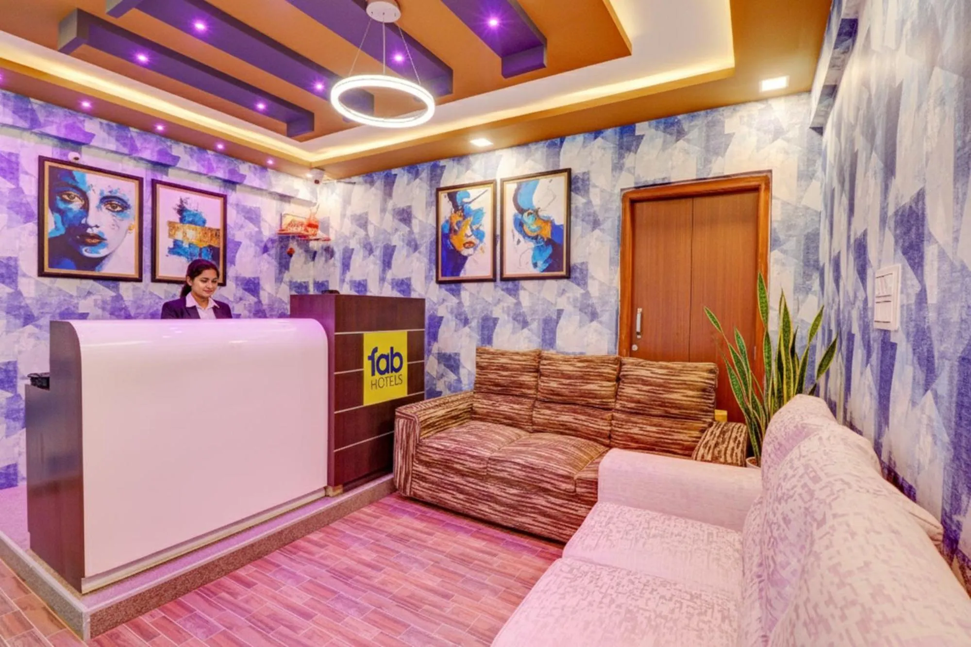 Lobby or reception in Via Kings Suites