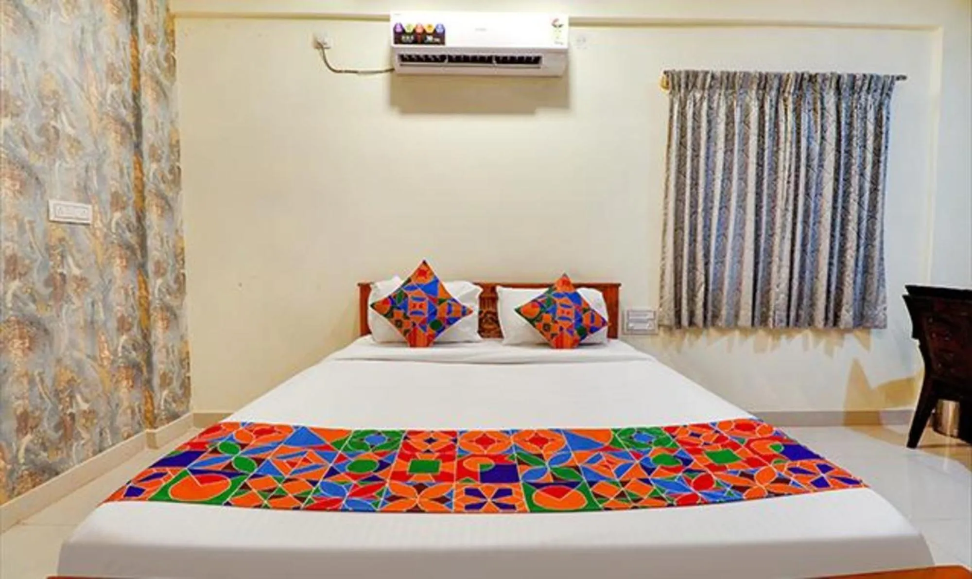 Bed in Via Kings Suites