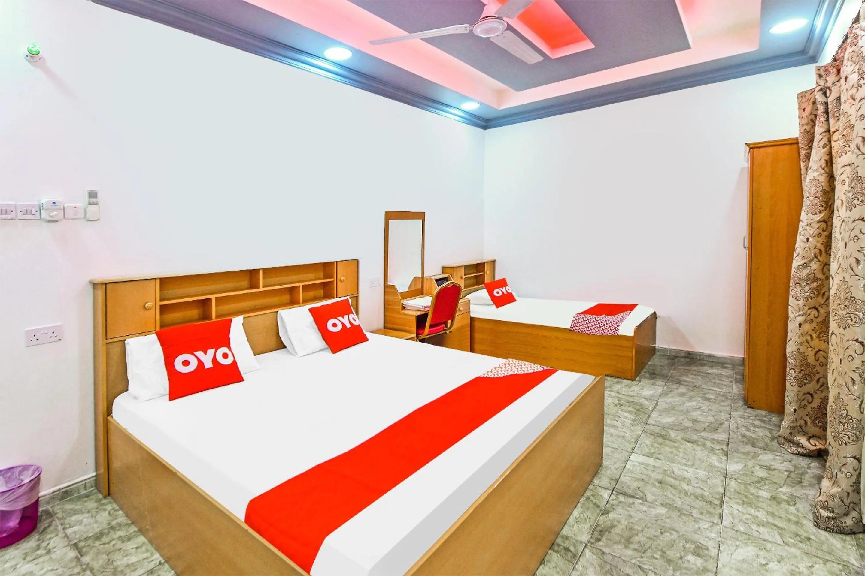 Bedroom, Bed in OYO 138 Gulf Sand Motel