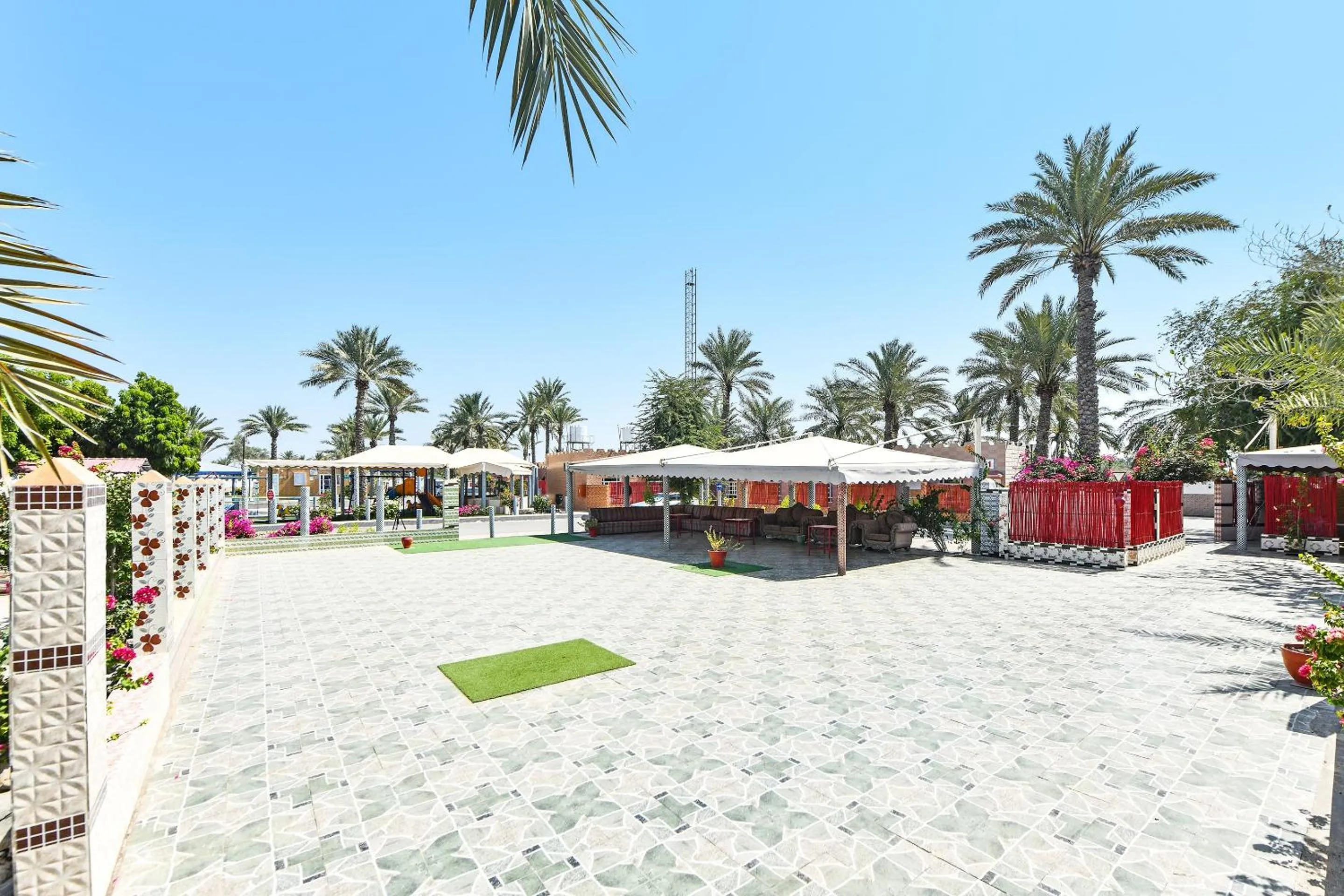 Lobby or reception in OYO 138 Gulf Sand Motel