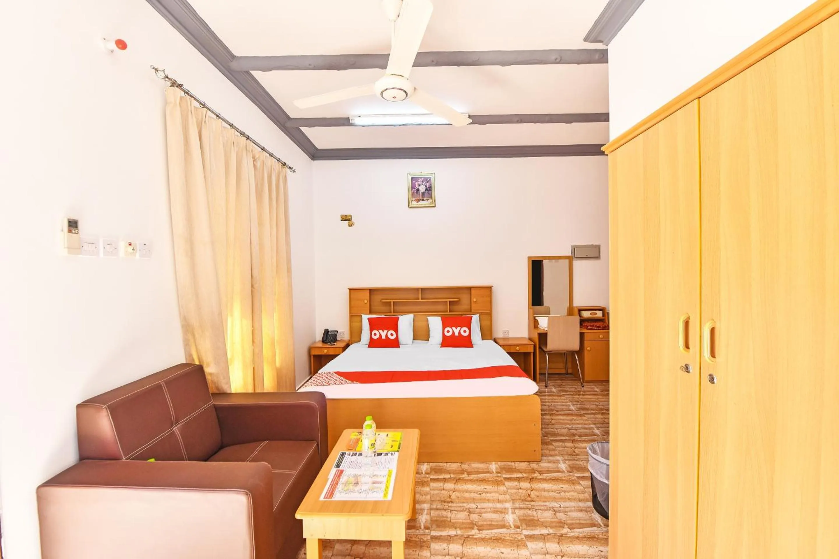 Bedroom, Bed in OYO 138 Gulf Sand Motel