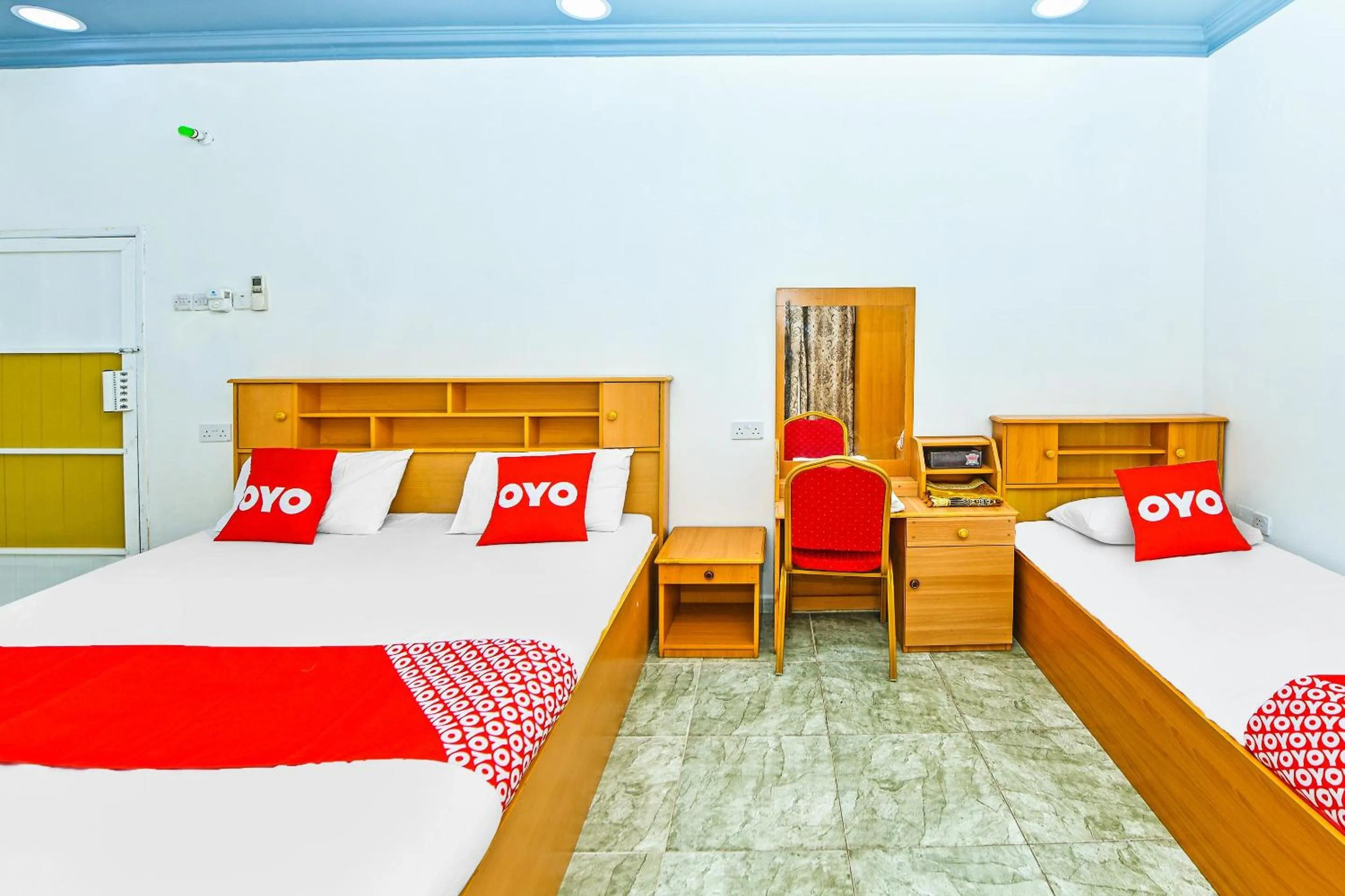 Bedroom, Bed in OYO 138 Gulf Sand Motel