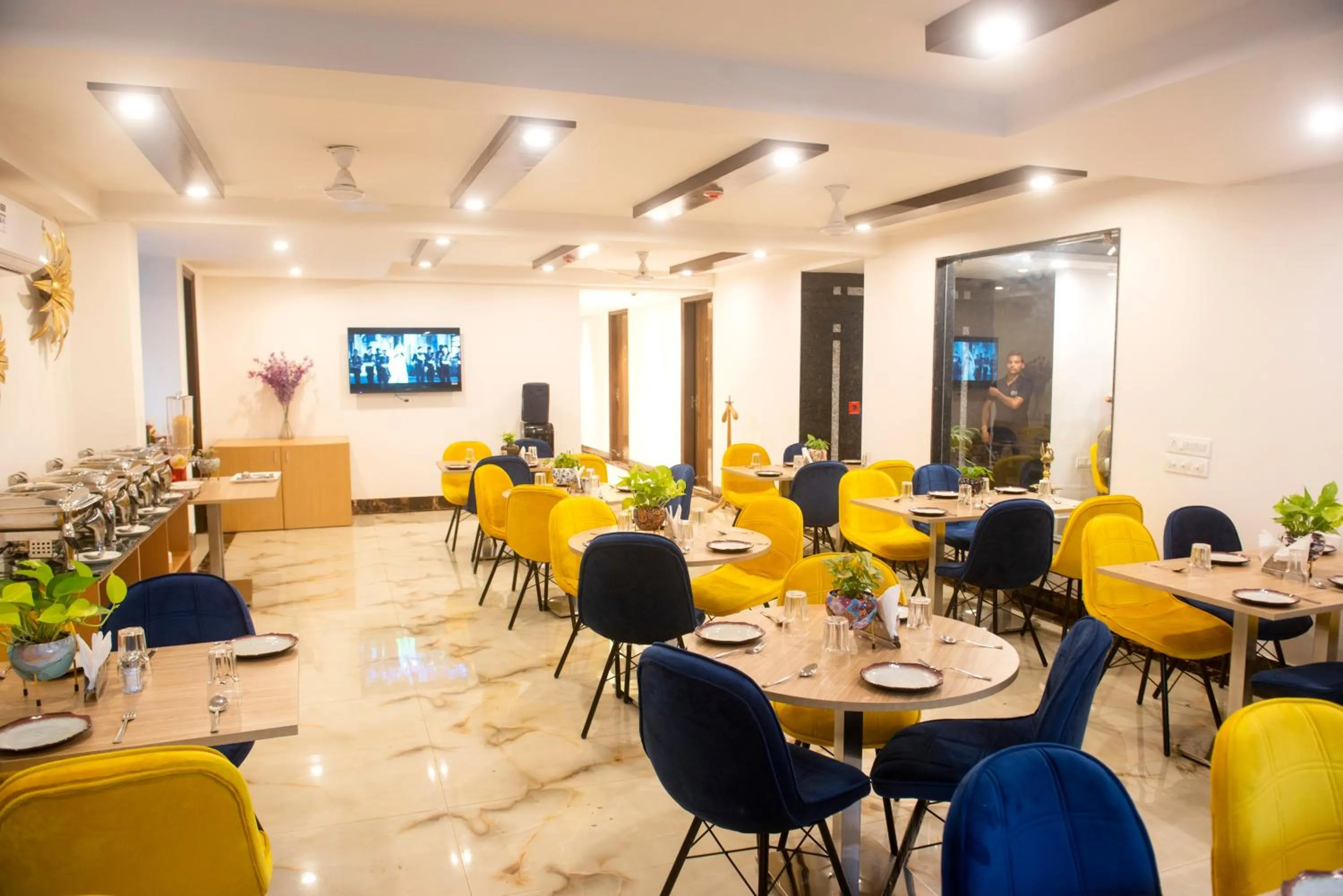 Restaurant/places to eat in Posh Residency Artemis Hospital Road Gurgaon