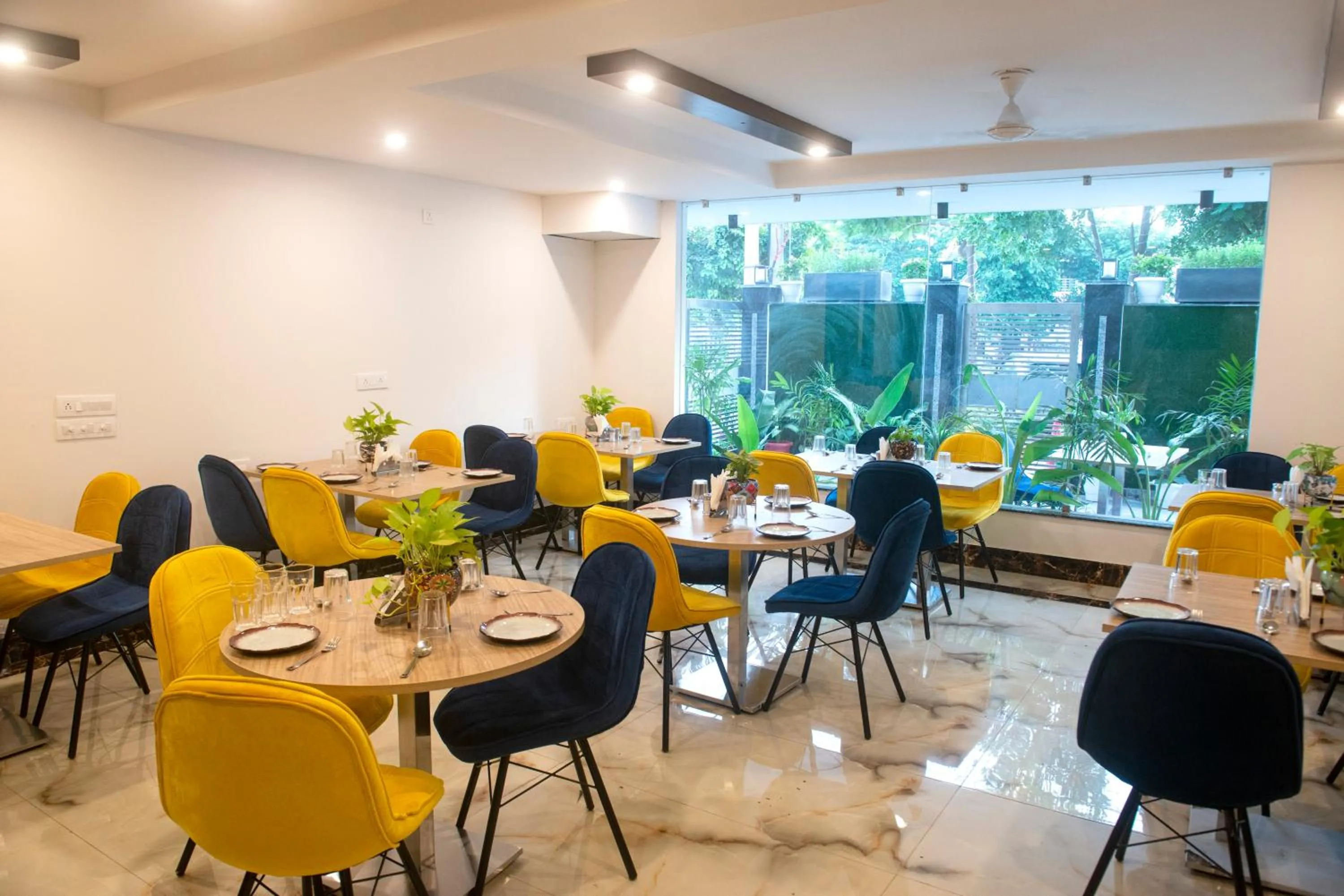 Restaurant/places to eat in Posh Residency Artemis Hospital Road Gurgaon