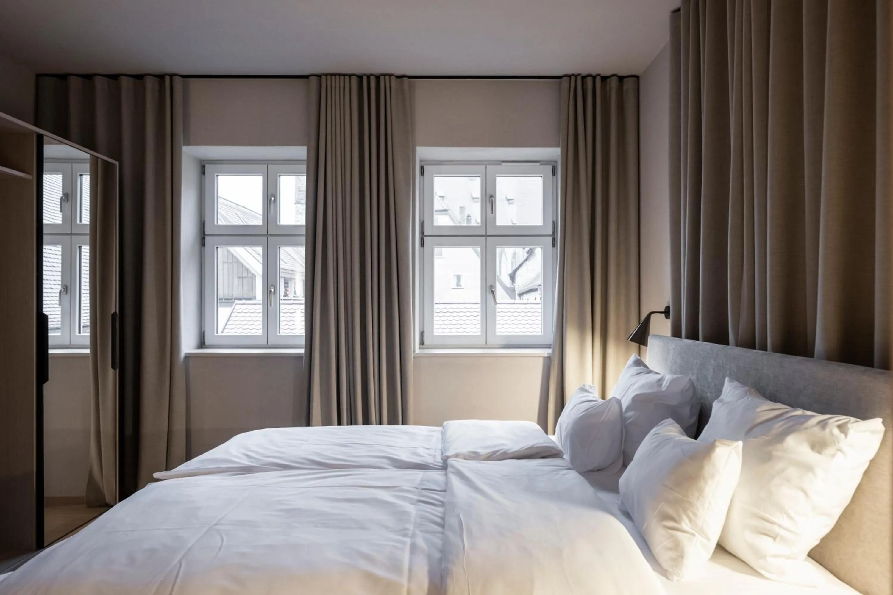 Bed in HOTEL & SPA Goldene Rose