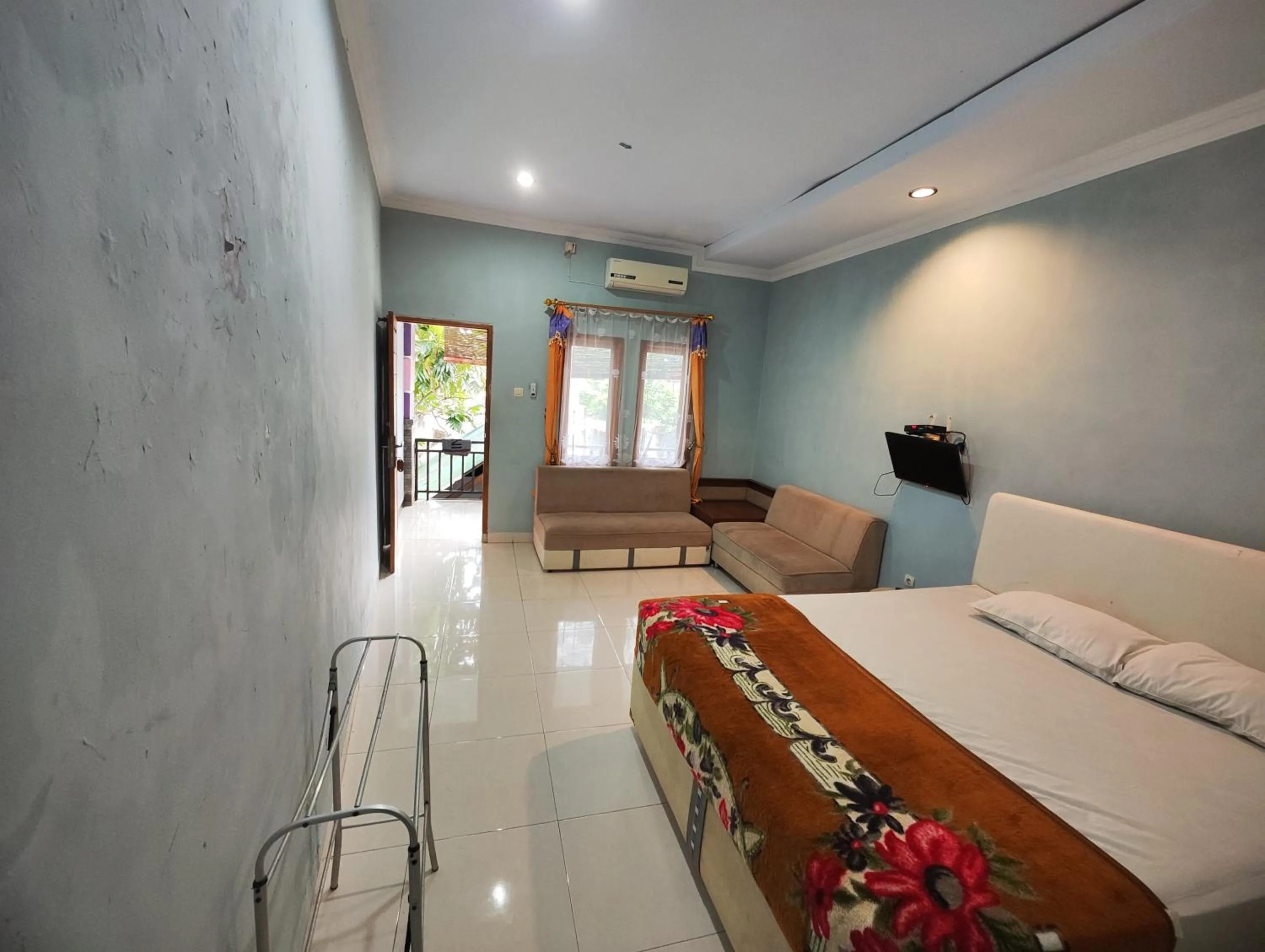 Property building, Bed in Pondok Dewi