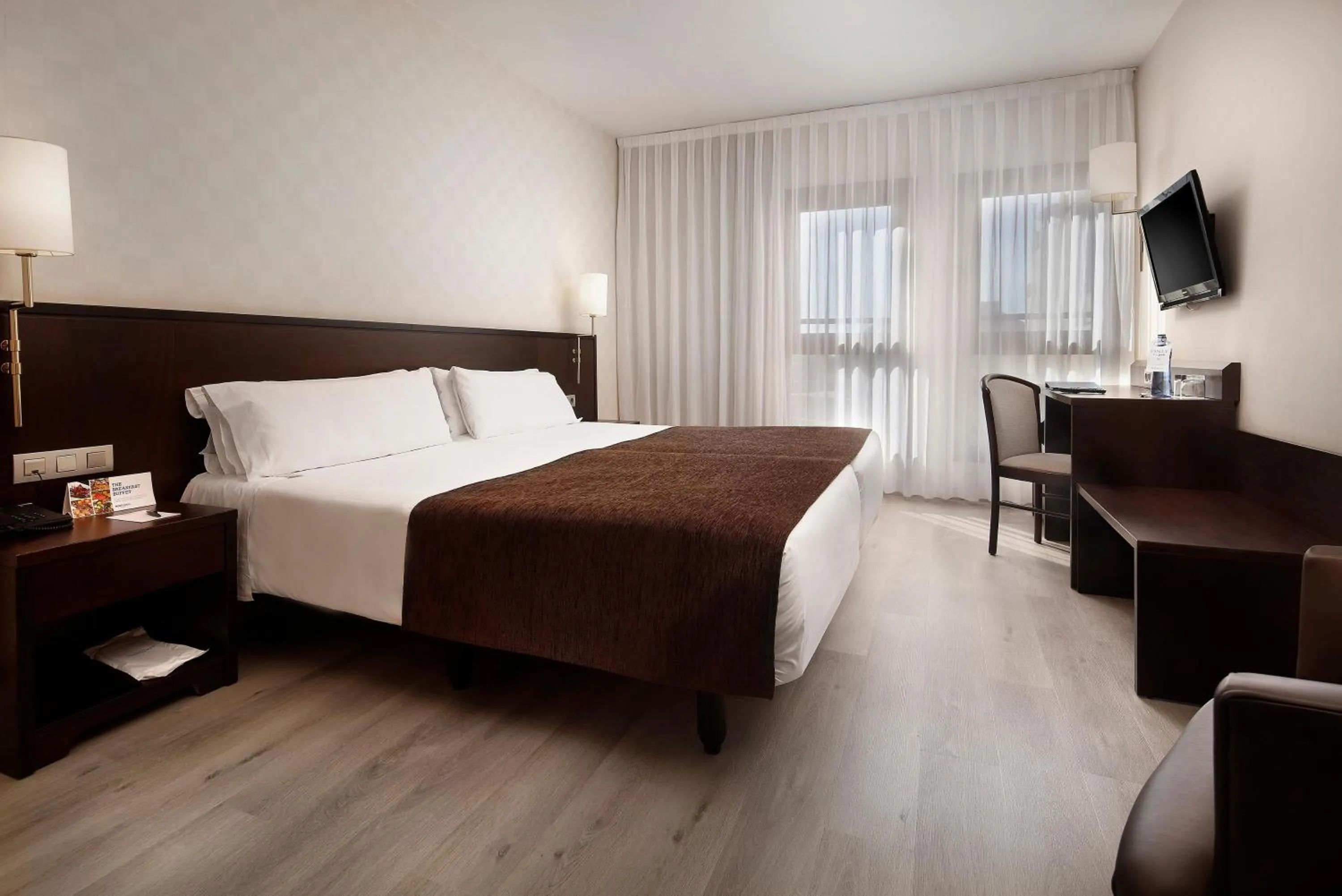 Photo of the whole room, Bed in HCC Regente