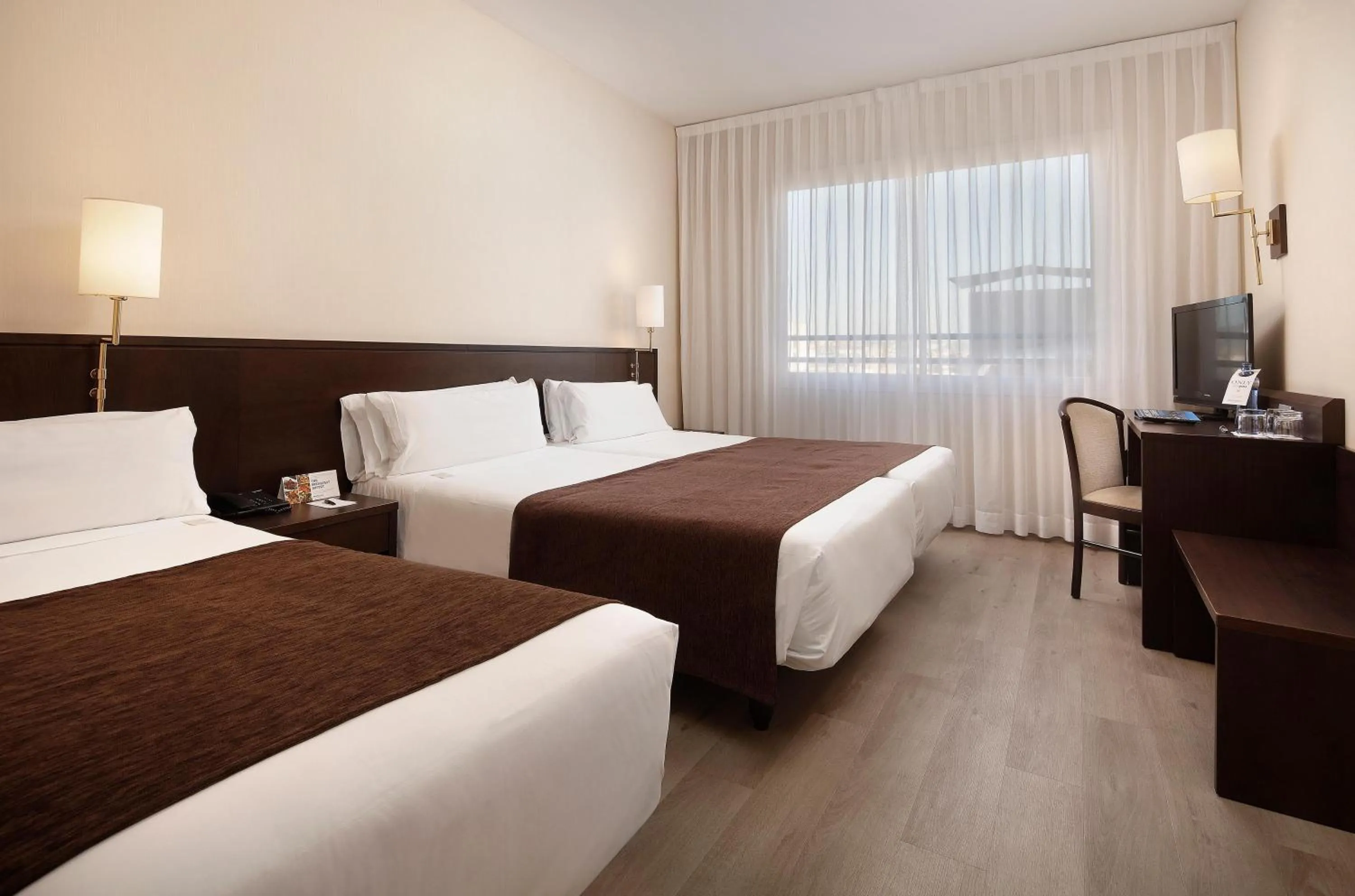 Photo of the whole room, Bed in HCC Regente