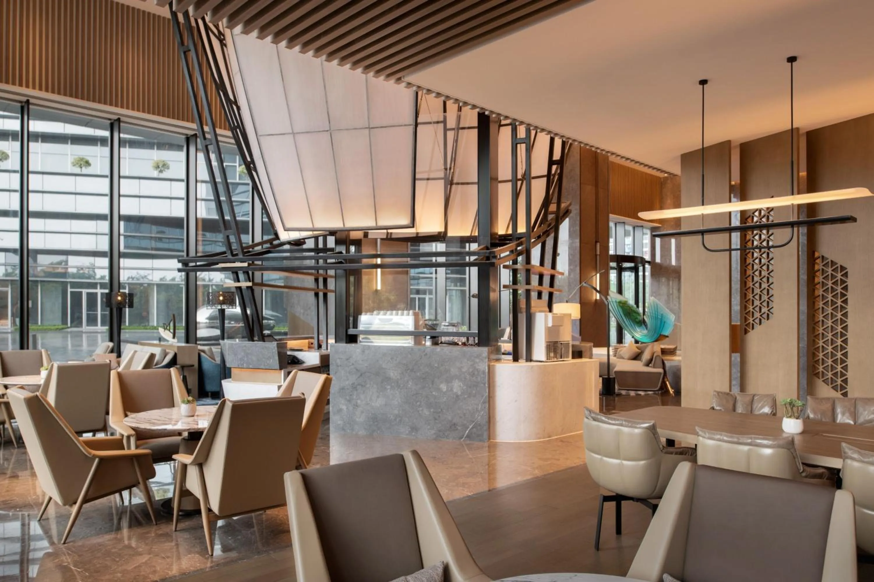 Lounge or bar in Guangzhou Marriott Hotel Nansha