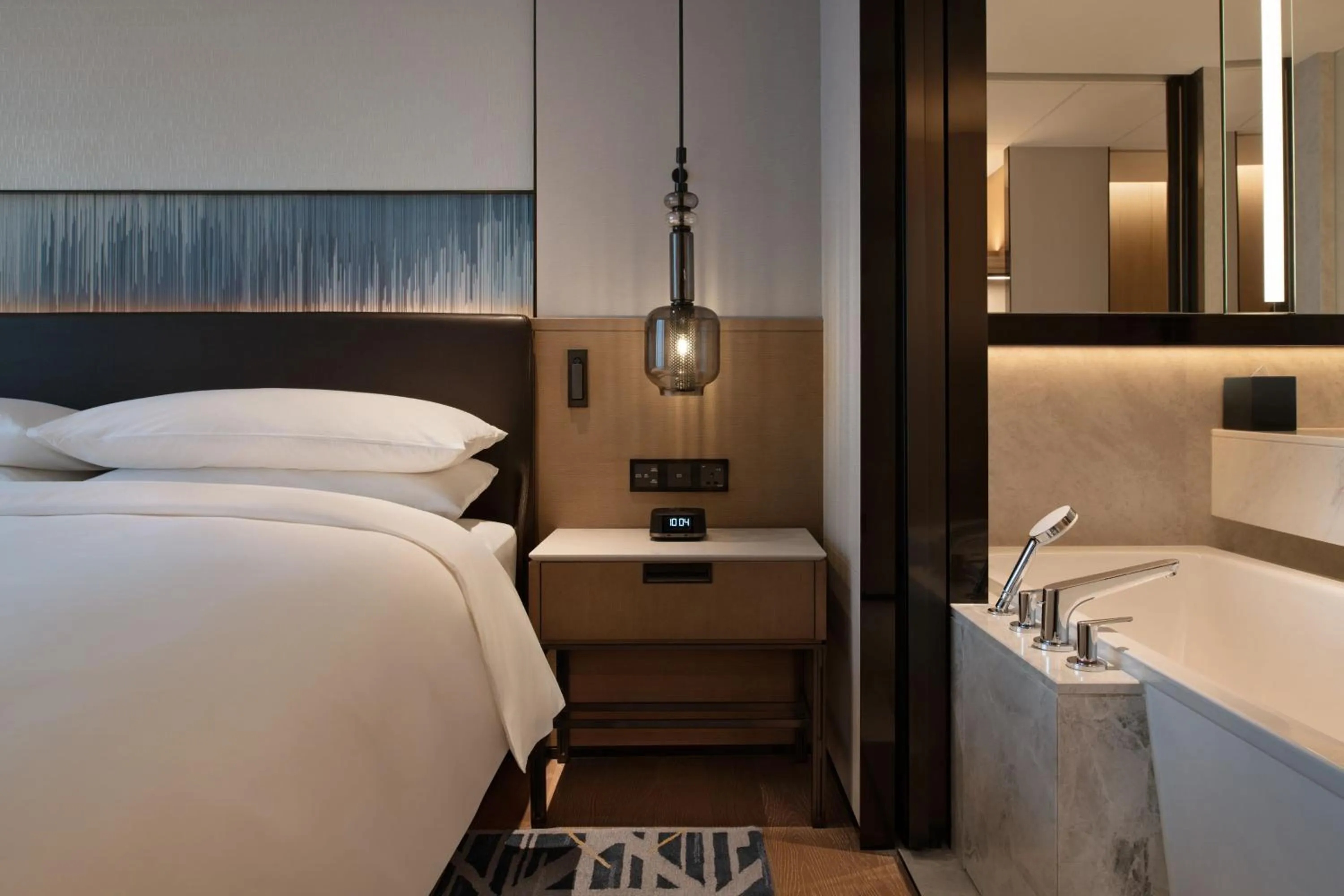 Photo of the whole room, Bed in Guangzhou Marriott Hotel Nansha