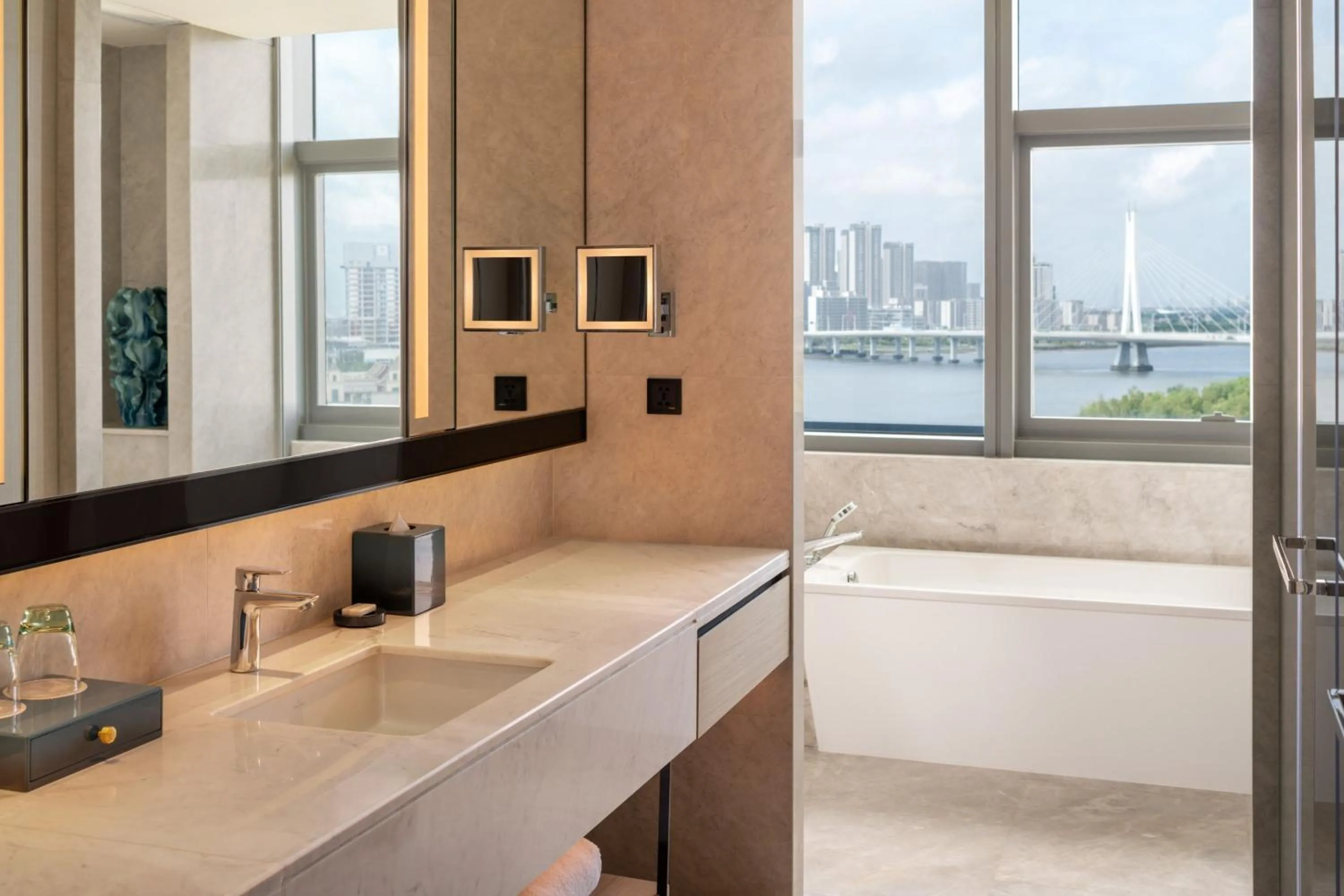 Bathroom in Guangzhou Marriott Hotel Nansha