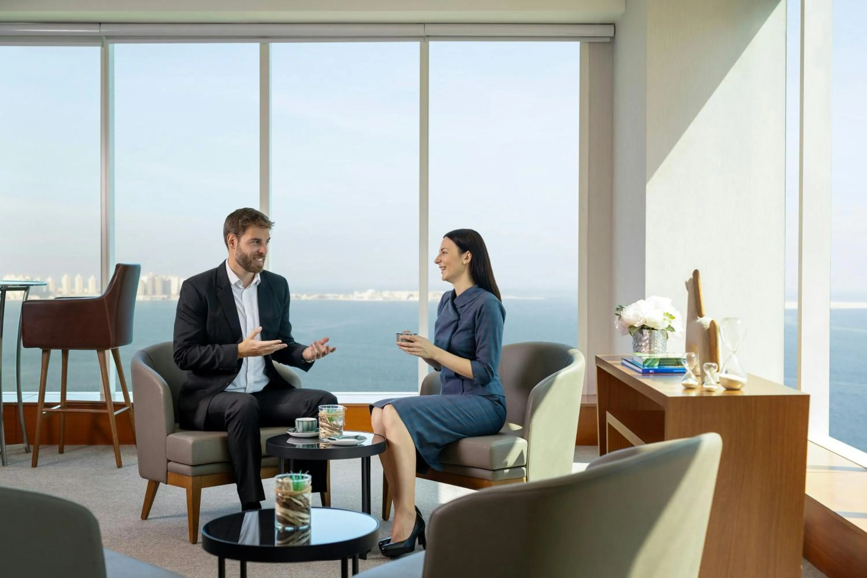 Lounge or bar in Delta Hotels by Marriott City Center Doha