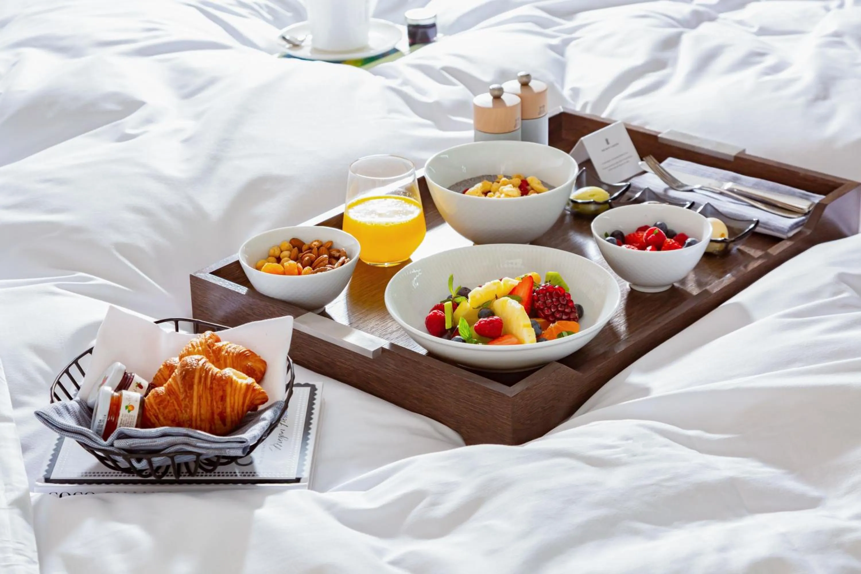 Breakfast, Bed in The Ritz-Carlton, Baku