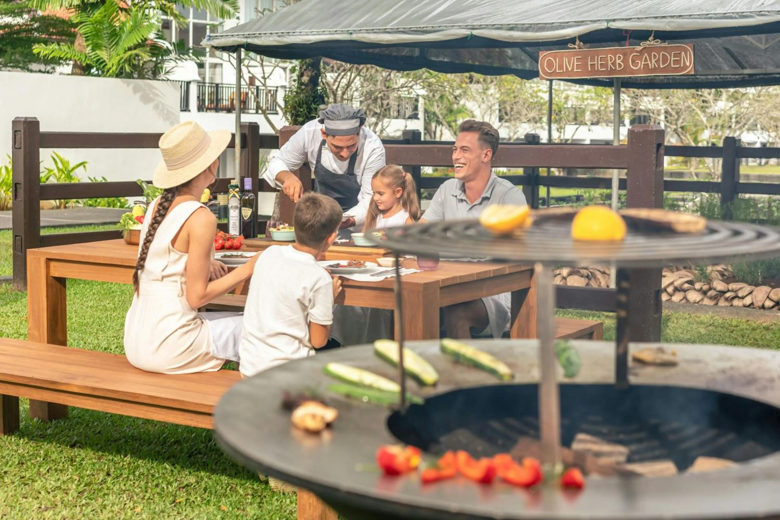 Restaurant/places to eat in Marriott Vacation Club, Khao Lak Beach Resort