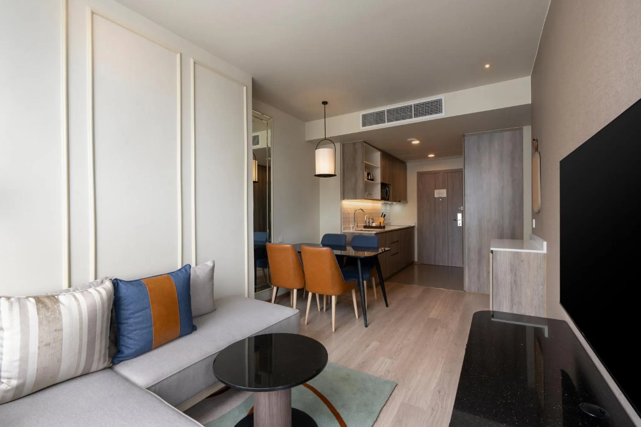 Photo of the whole room in Staybridge Suites Bangkok Sukhumvit by IHG