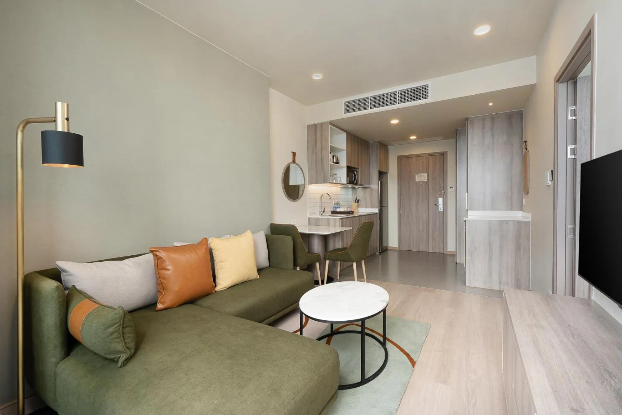 Living room in Staybridge Suites Bangkok Sukhumvit by IHG