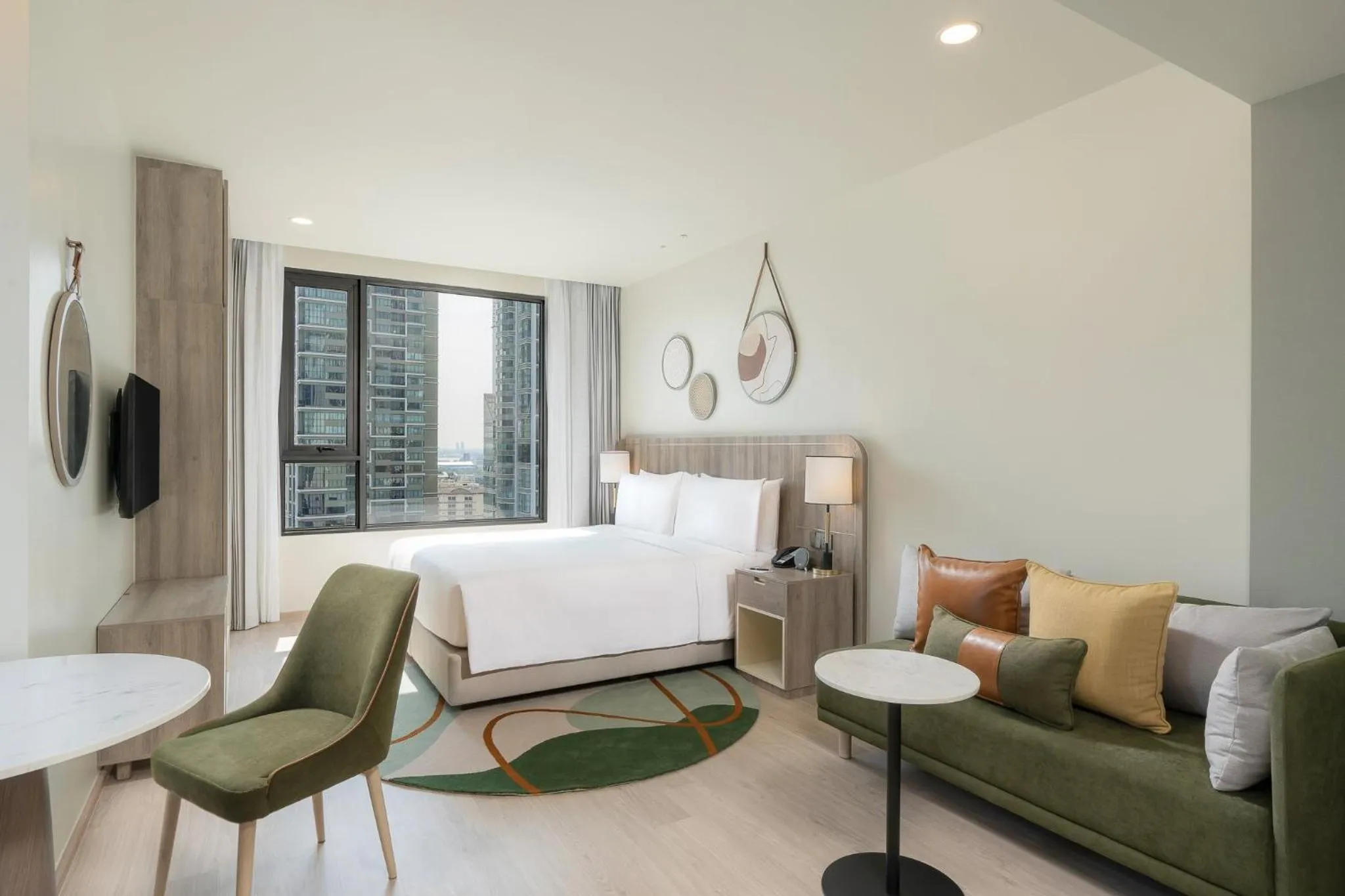 Photo of the whole room, Bed in Staybridge Suites Bangkok Sukhumvit by IHG