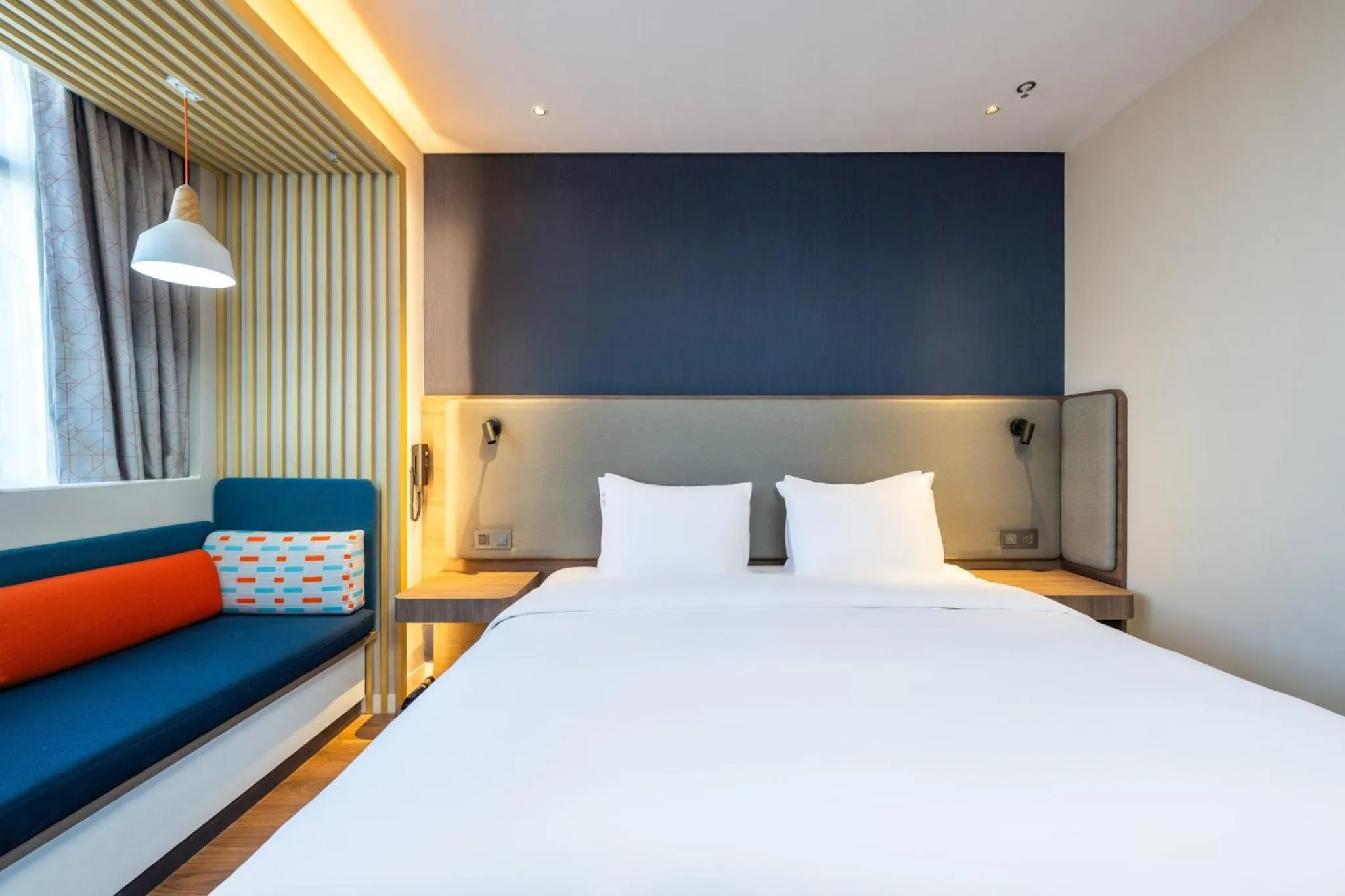 Bedroom, Bed in Holiday Inn Express Xinji City Center by IHG