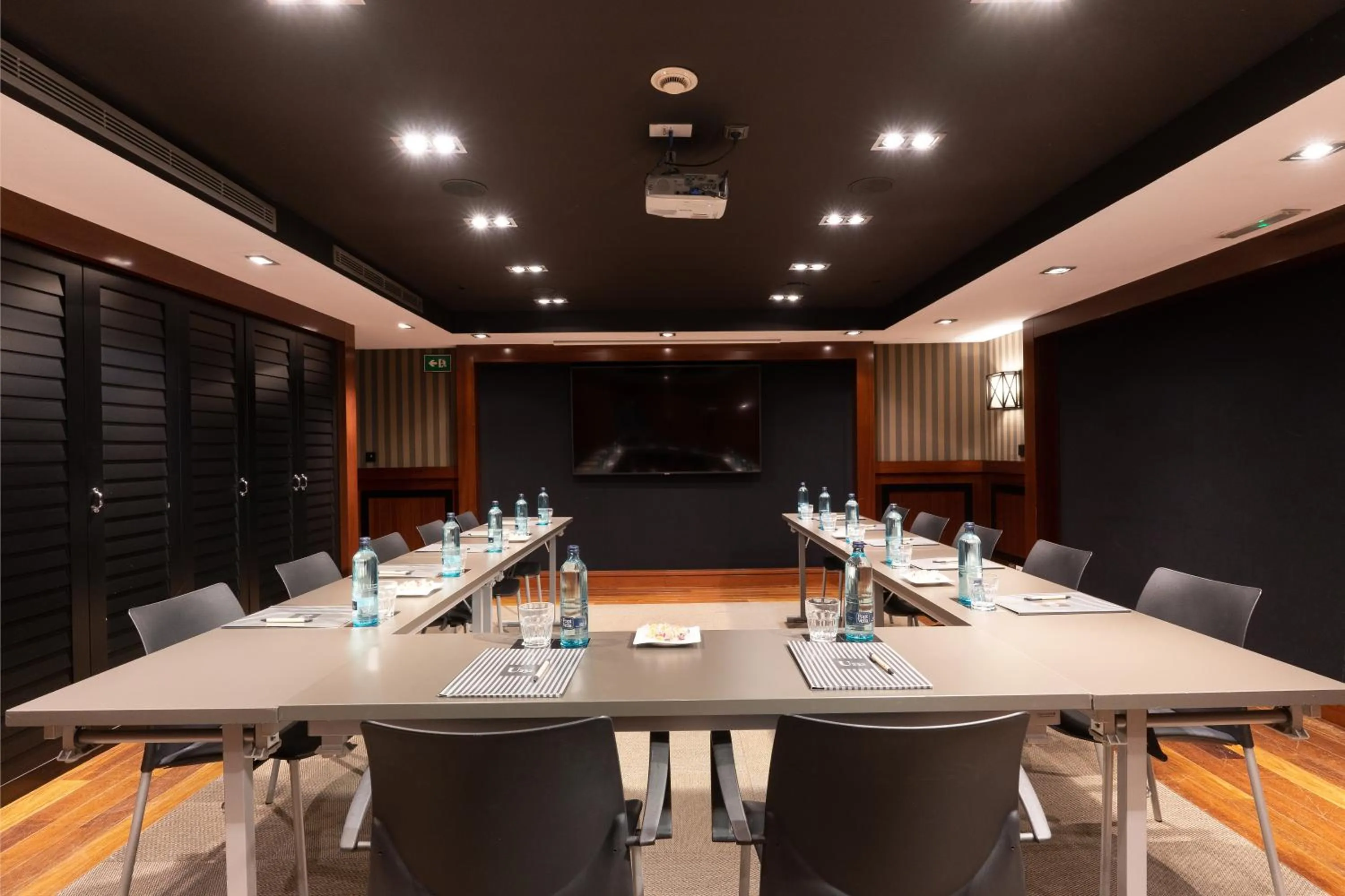 Meeting/conference room in U232 Hotel