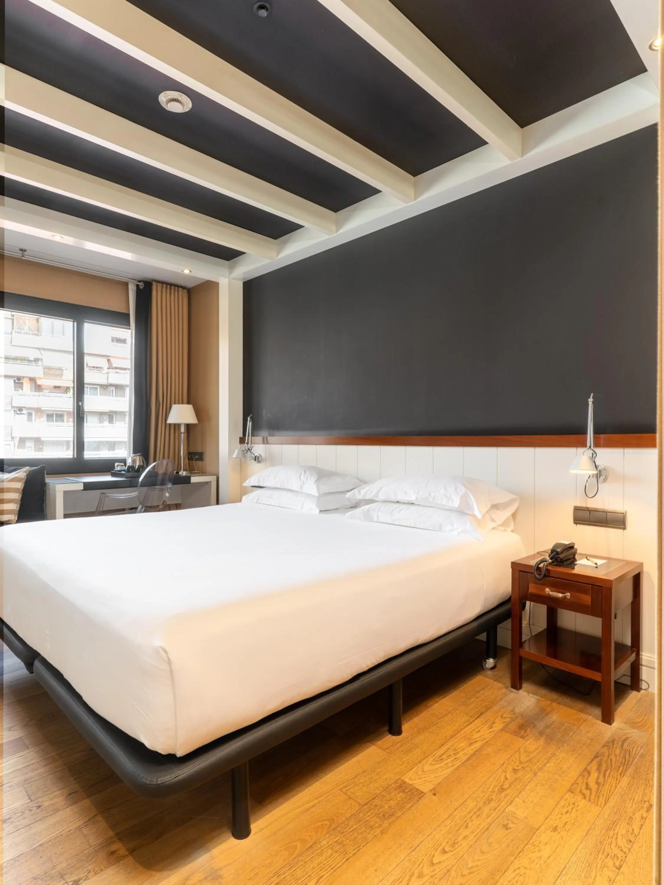 Photo of the whole room, Bed in U232 Hotel