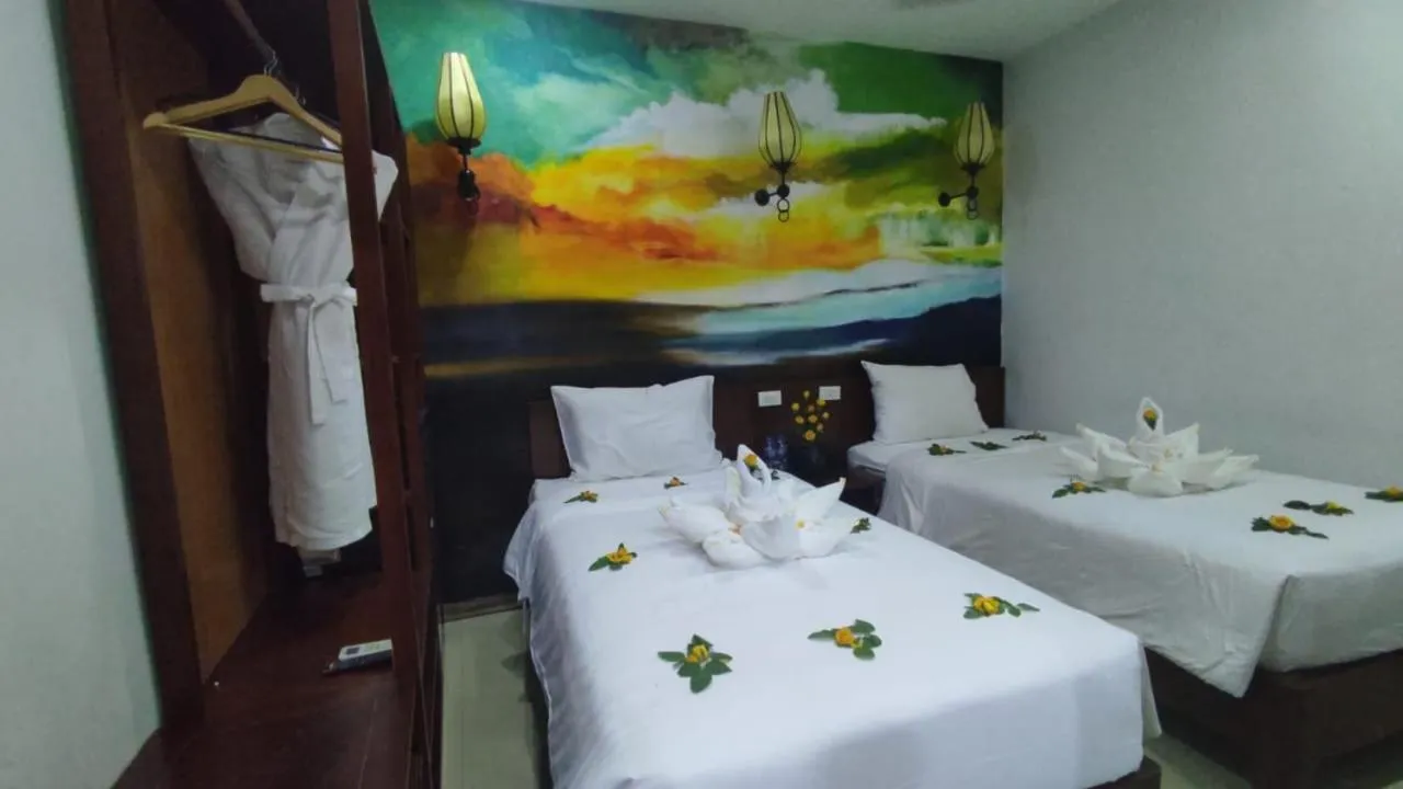 Bedroom, Bed in Ancient Lane Hotel