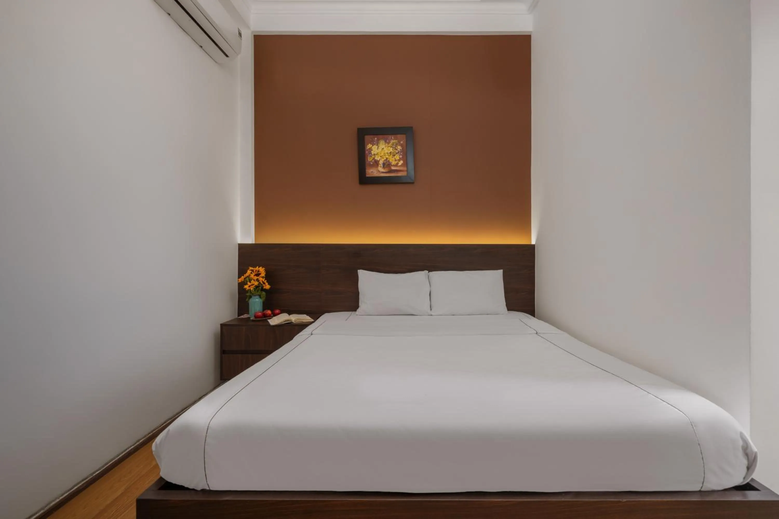Bedroom, Bed in KLY Hotel