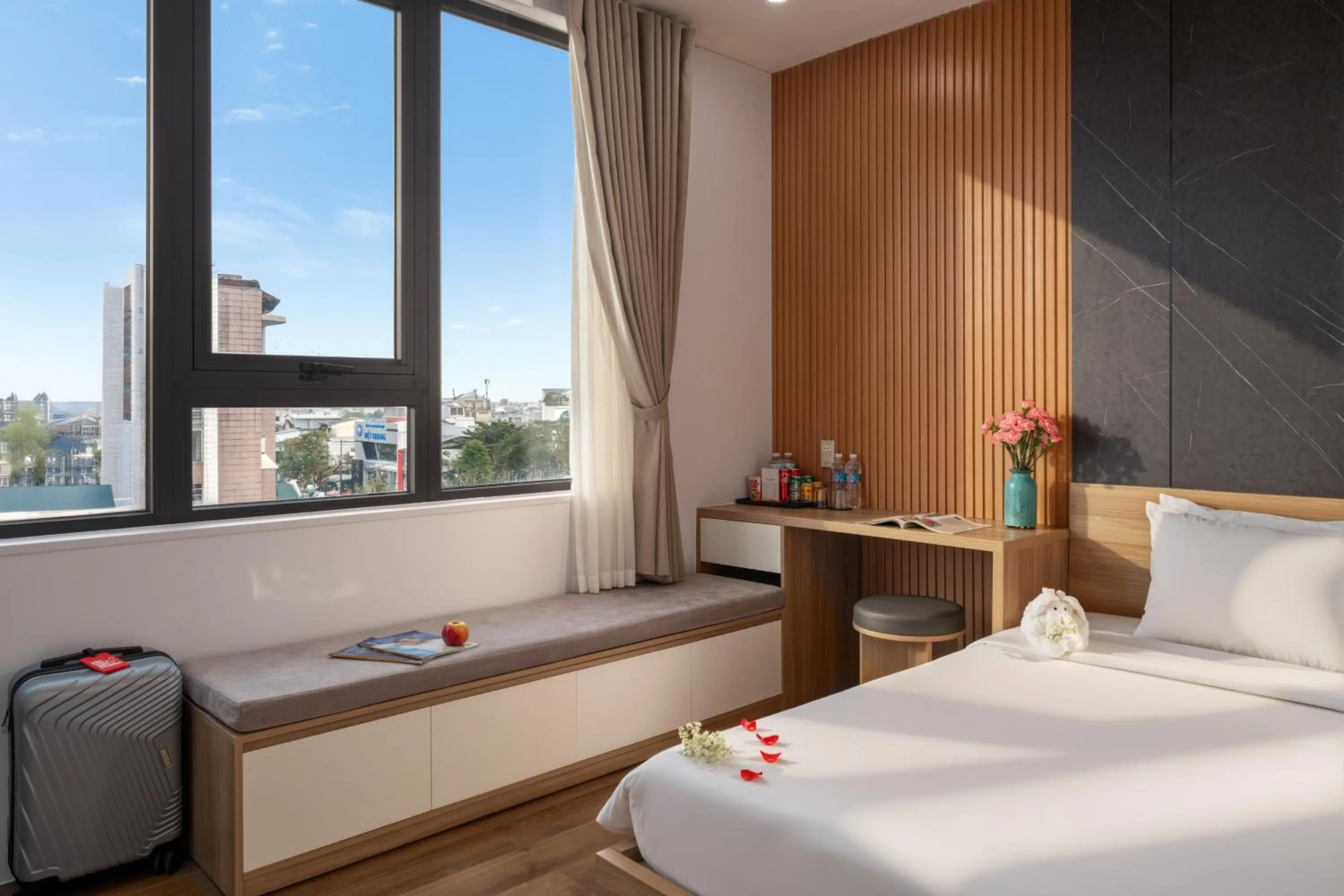 View (from property/room), Bed in KLY Hotel