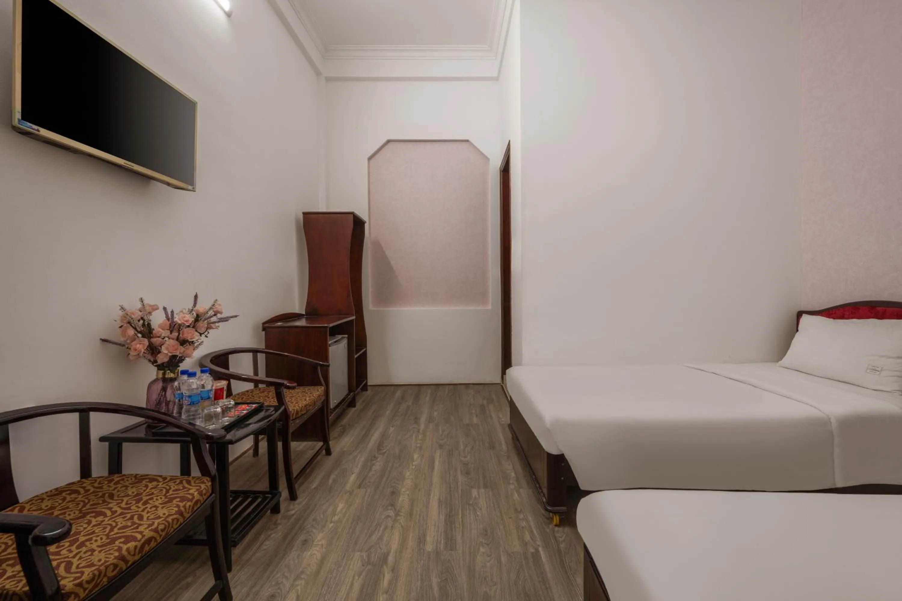 Bedroom, Bed in KLY Hotel