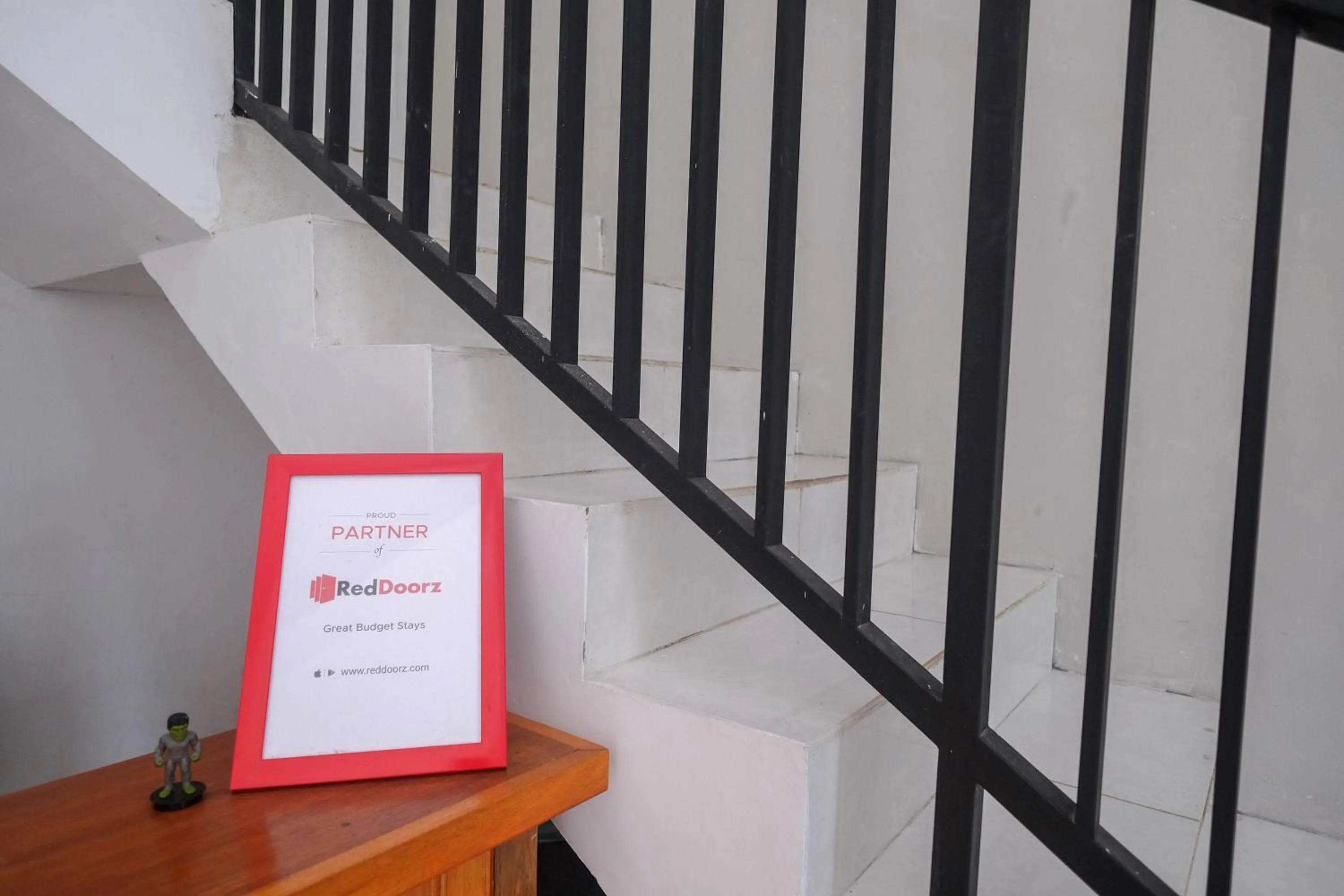 Lobby or reception in RedDoorz near De La Salle Manado